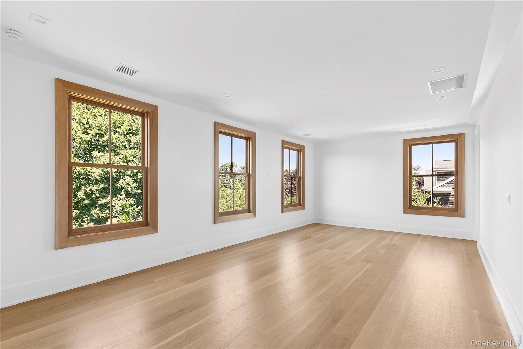 522 Wickapogue Road, Southampton, NY 11968