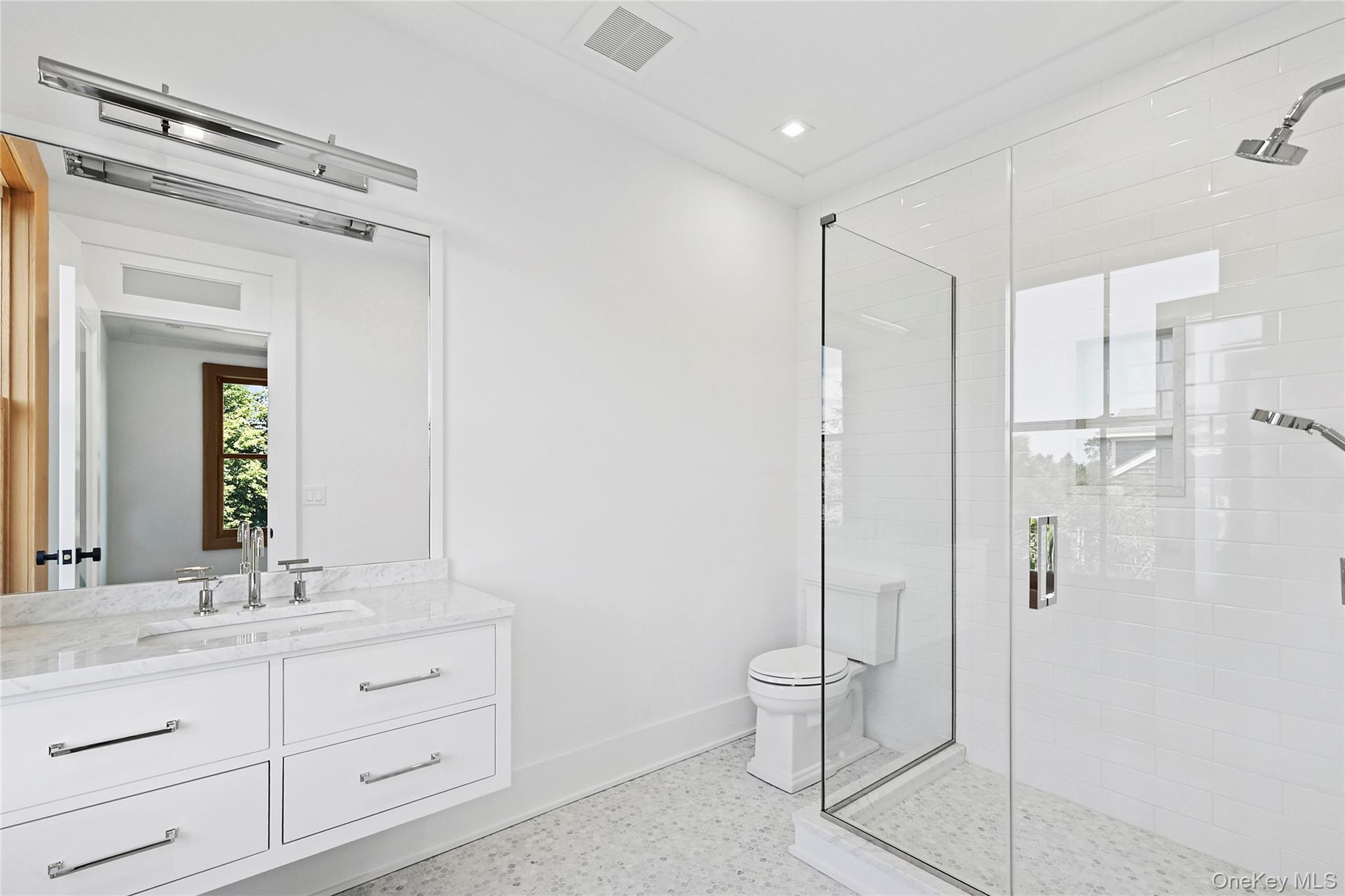 522 Wickapogue Road, Southampton, NY 11968