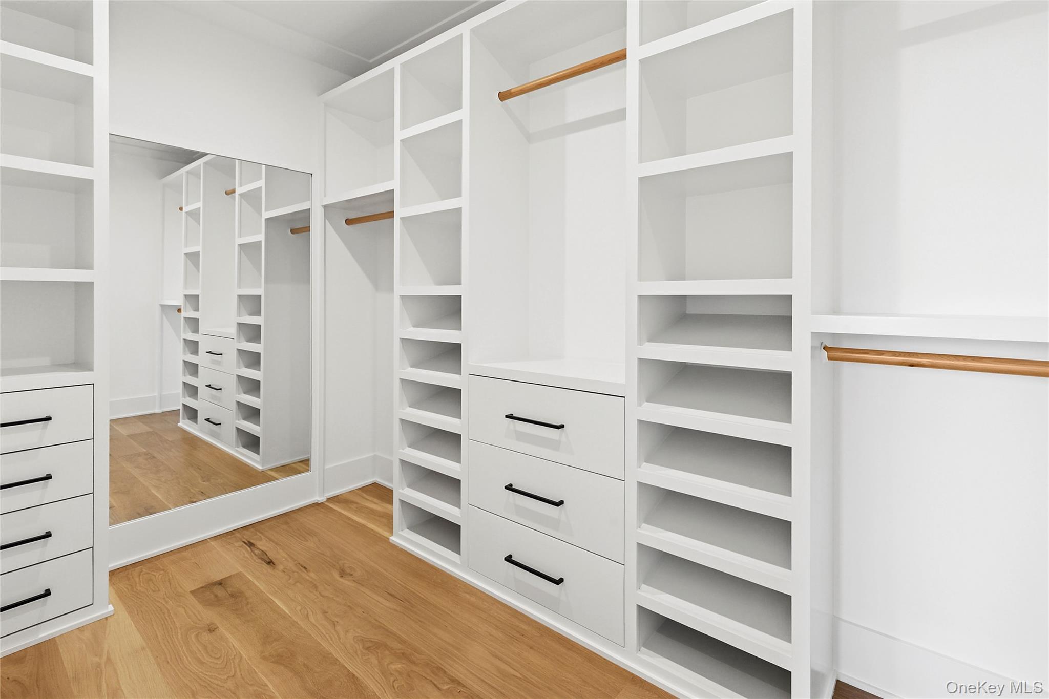 522 Wickapogue Road, Southampton, NY 11968