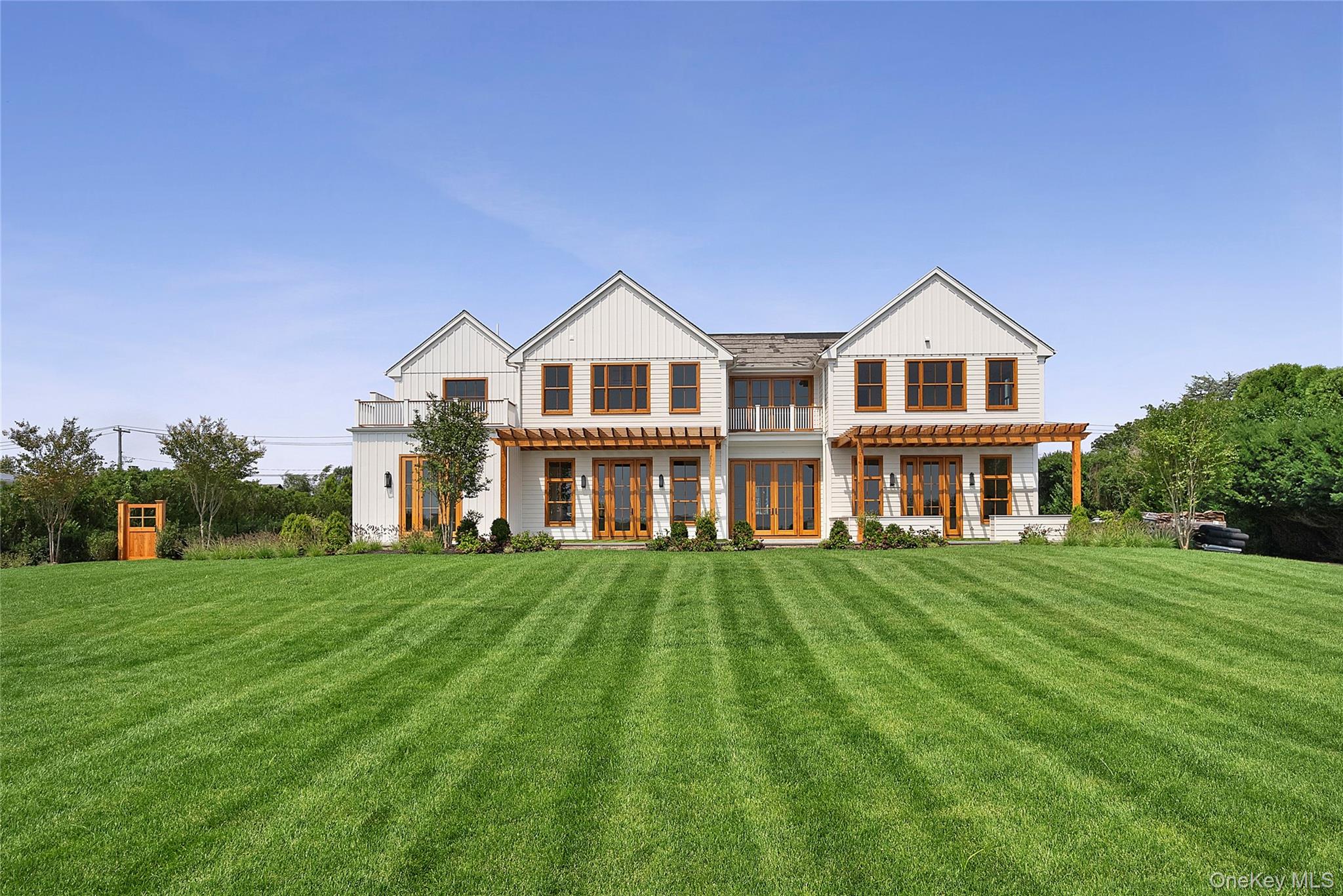 522 Wickapogue Road, Southampton, NY 11968