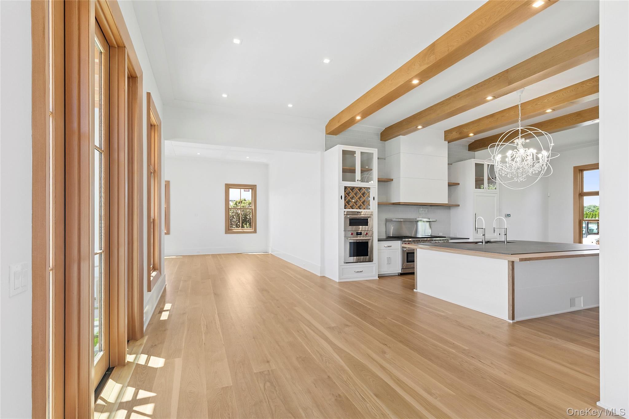 522 Wickapogue Road, Southampton, NY 11968