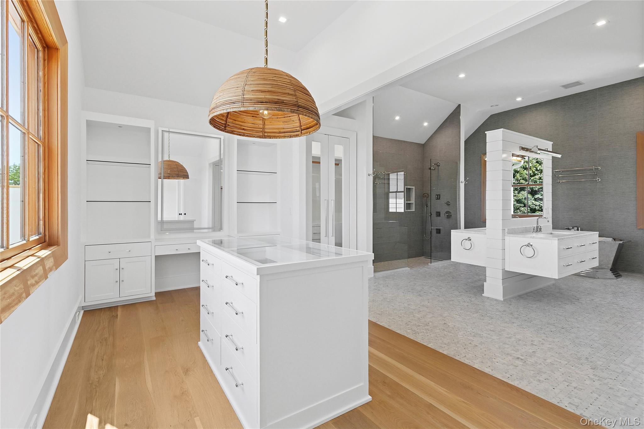 522 Wickapogue Road, Southampton, NY 11968