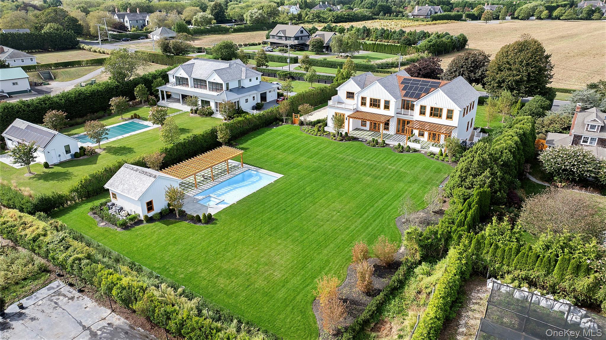 522 Wickapogue Road, Southampton, NY 11968