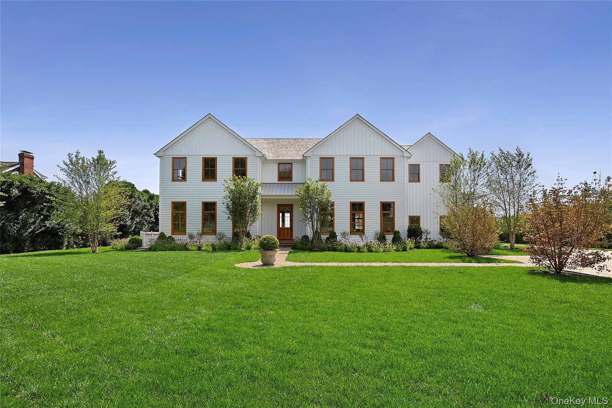 522 Wickapogue Road, Southampton, NY 11968