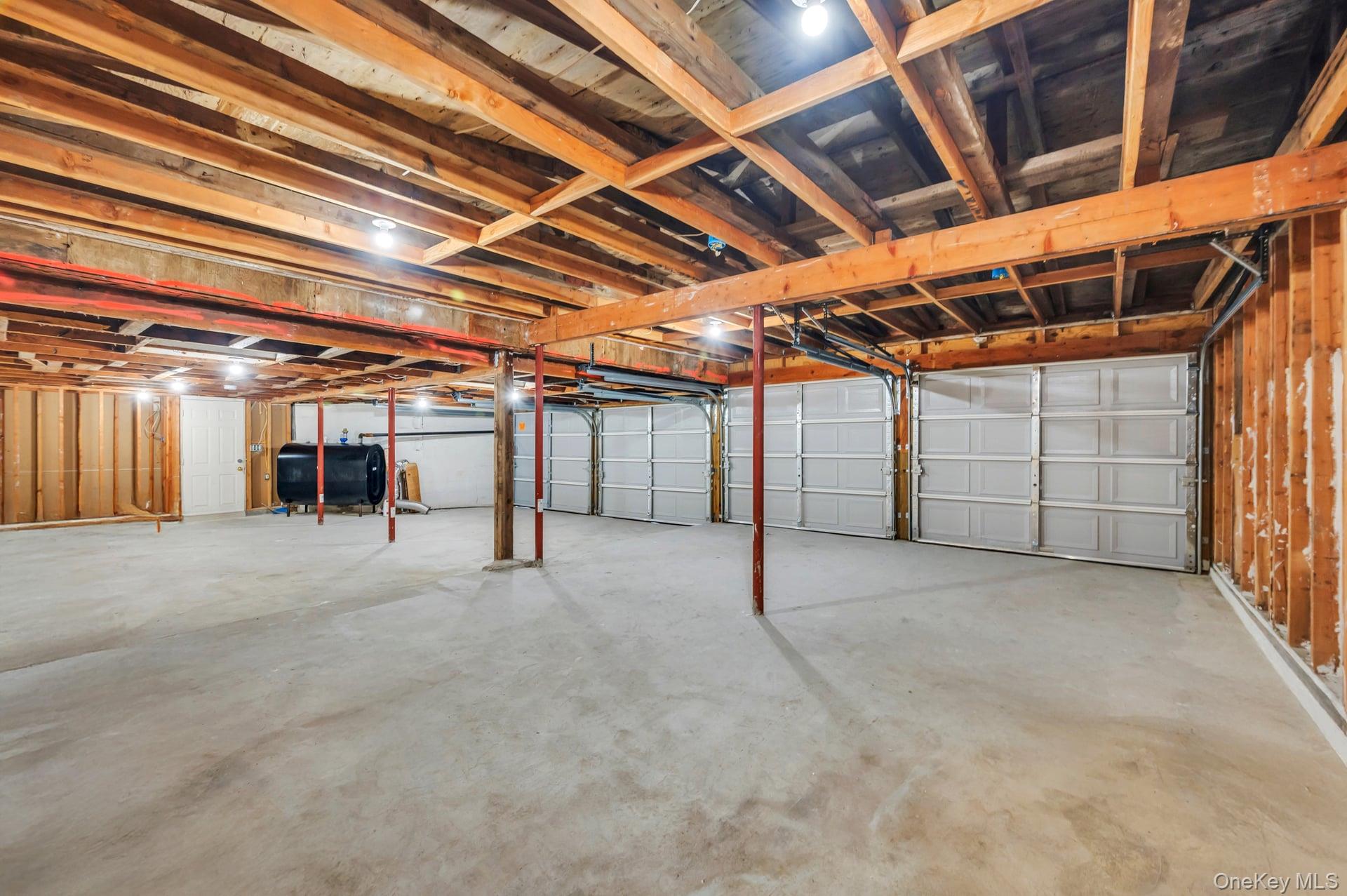 39 Sycamore Avenue, Farmingville, NY 11738