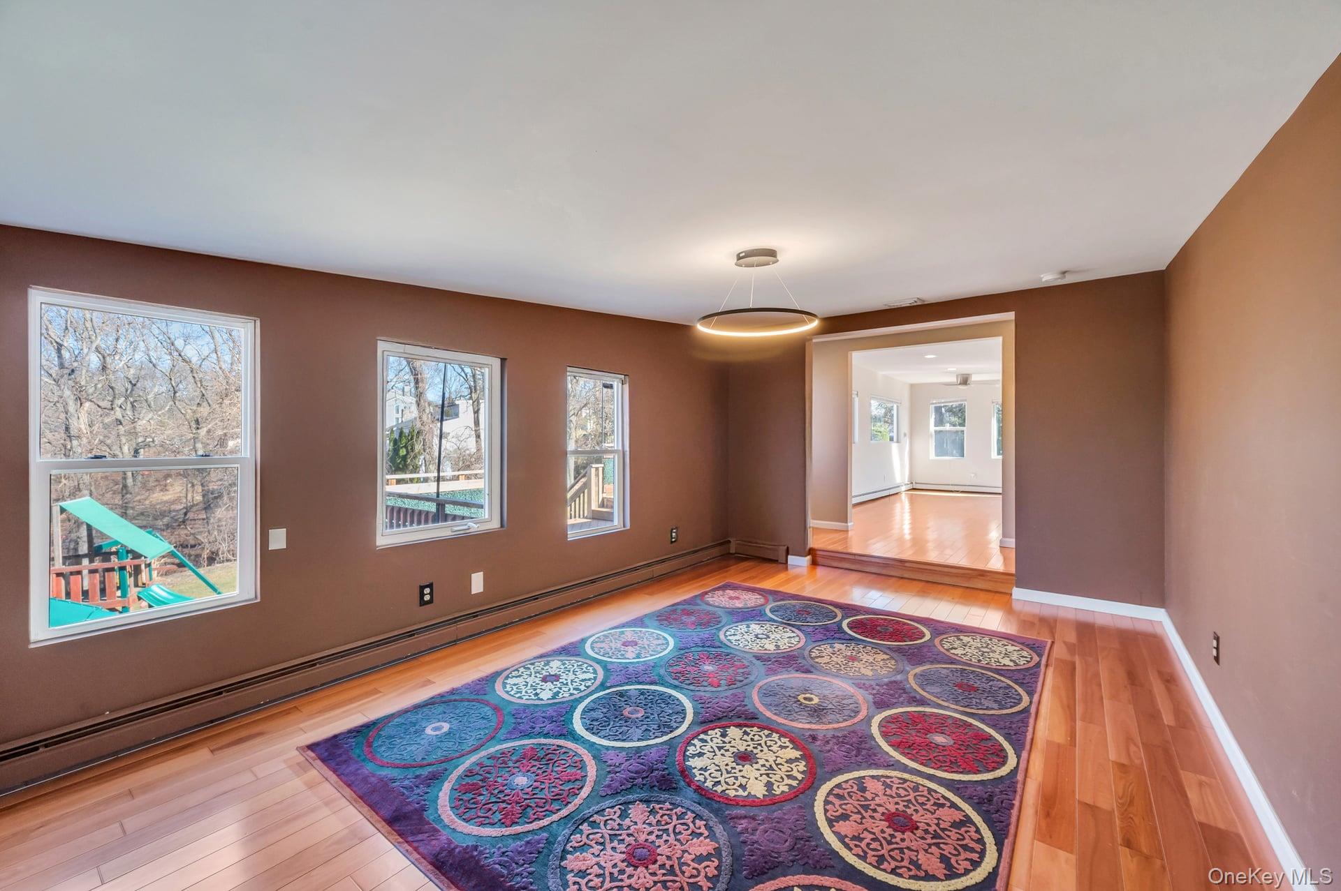 39 Sycamore Avenue, Farmingville, NY 11738