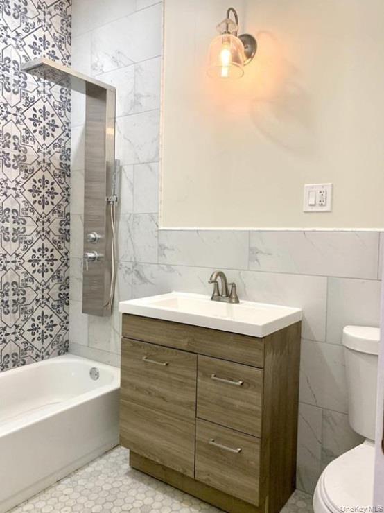 2301 Bathgate Avenue, Bronx, NY 10458