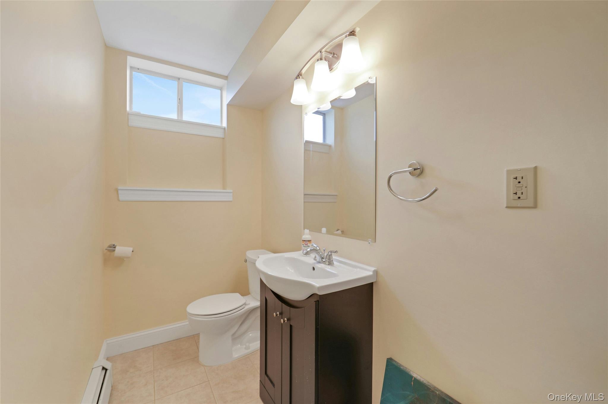 4 Camelback Road, Chester, NY 10918