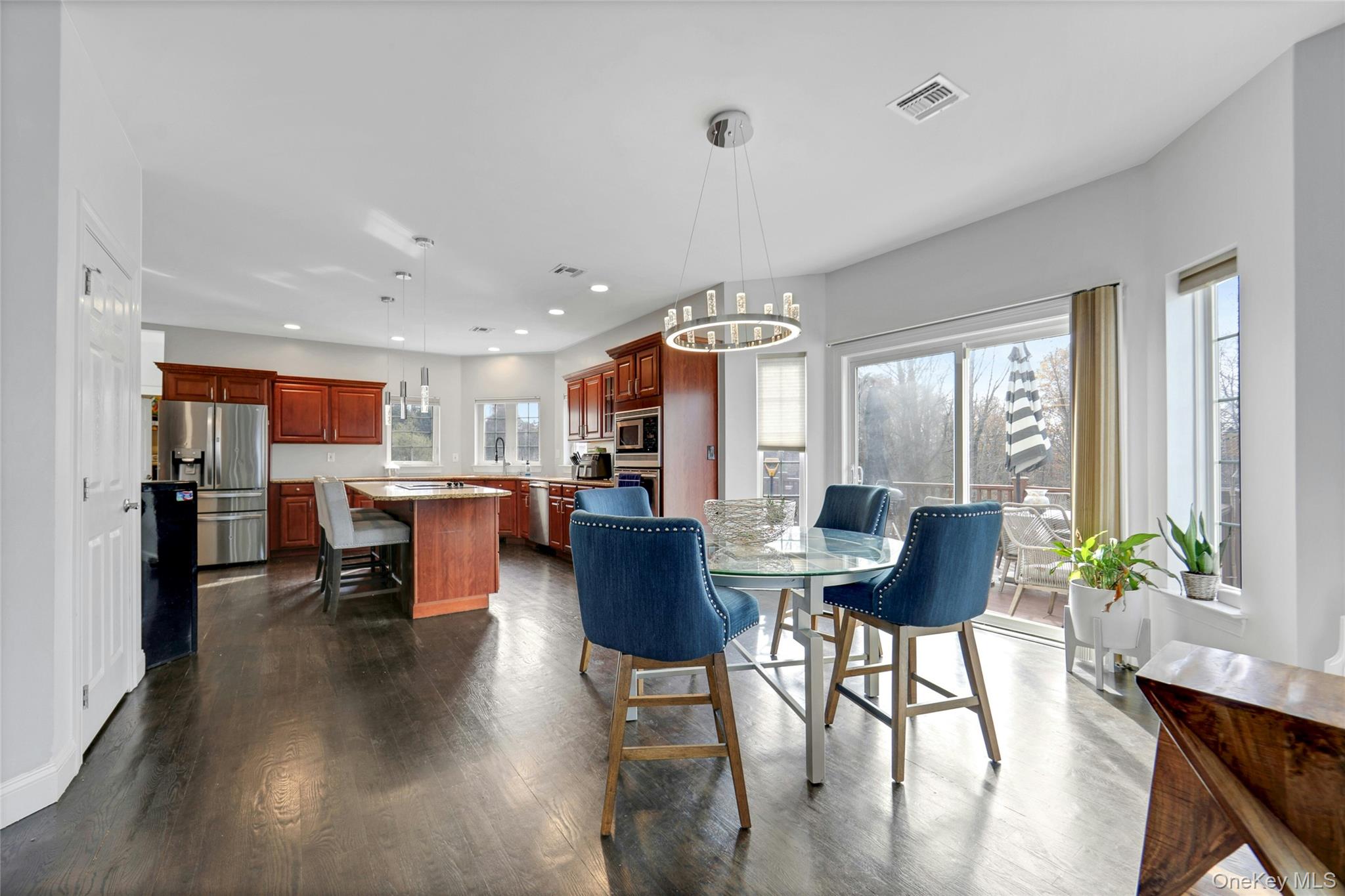 4 Camelback Road, Chester, NY 10918