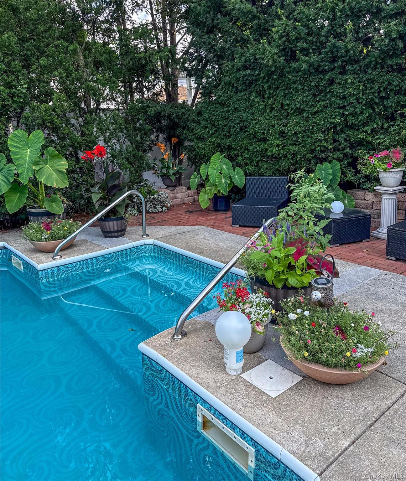 34 Reyam Road, Lynbrook, NY 11563