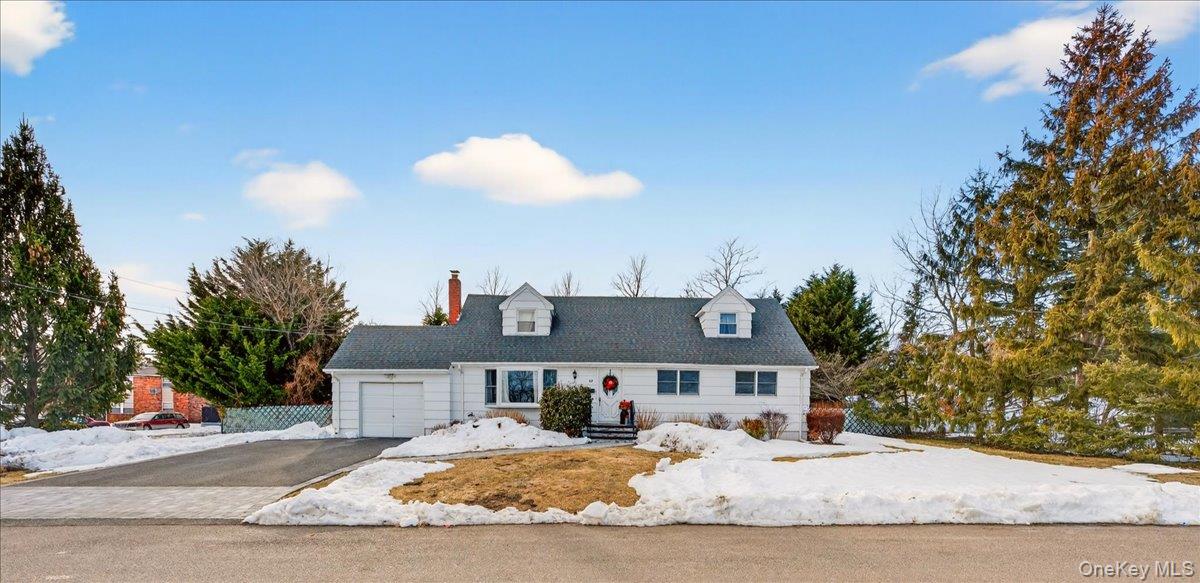 52 Central Avenue, Patchogue, NY 11772