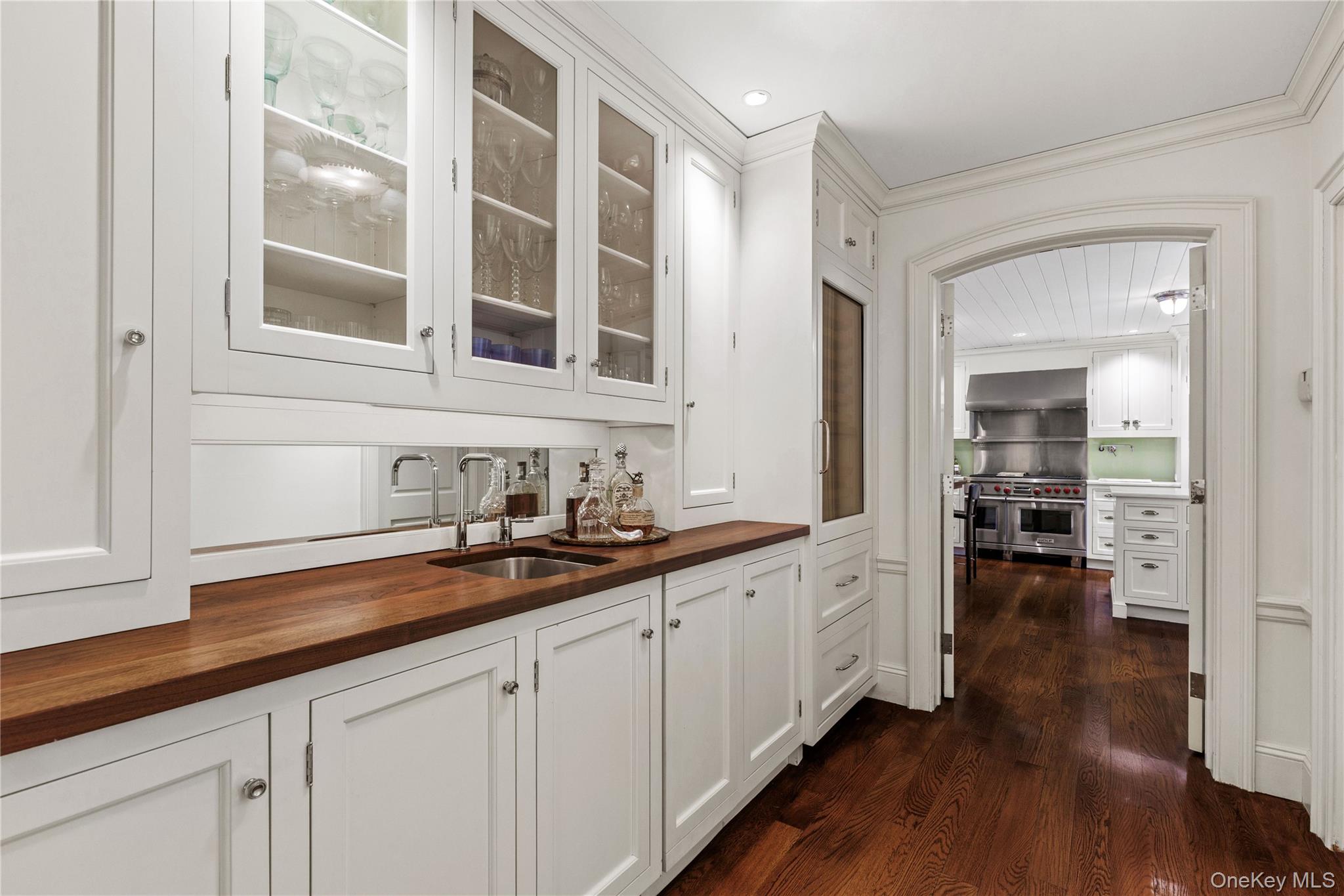 25 Stratford Road, Harrison, NY 10528