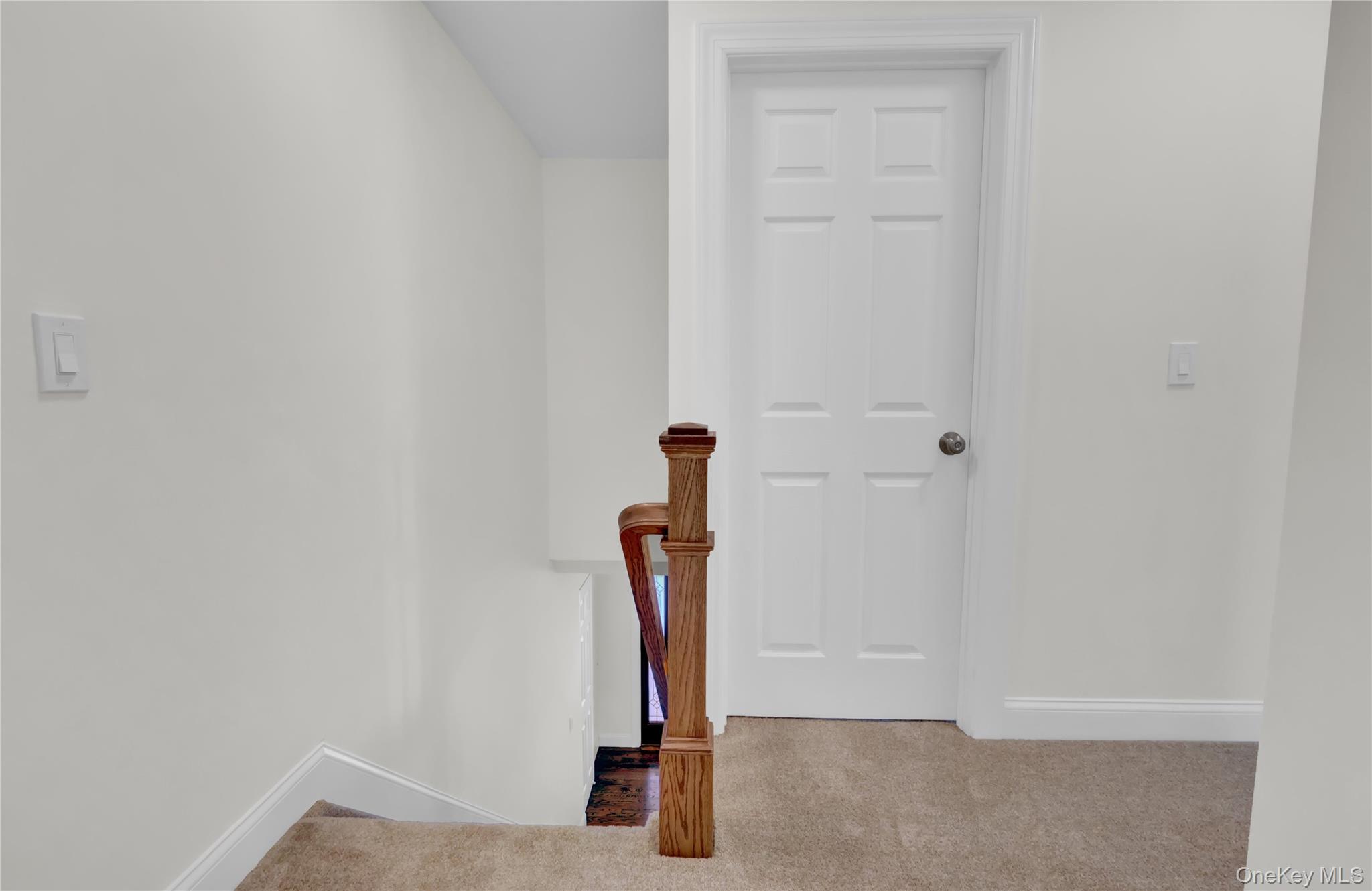 2 Cheshire Drive, Farmingville, NY 11738