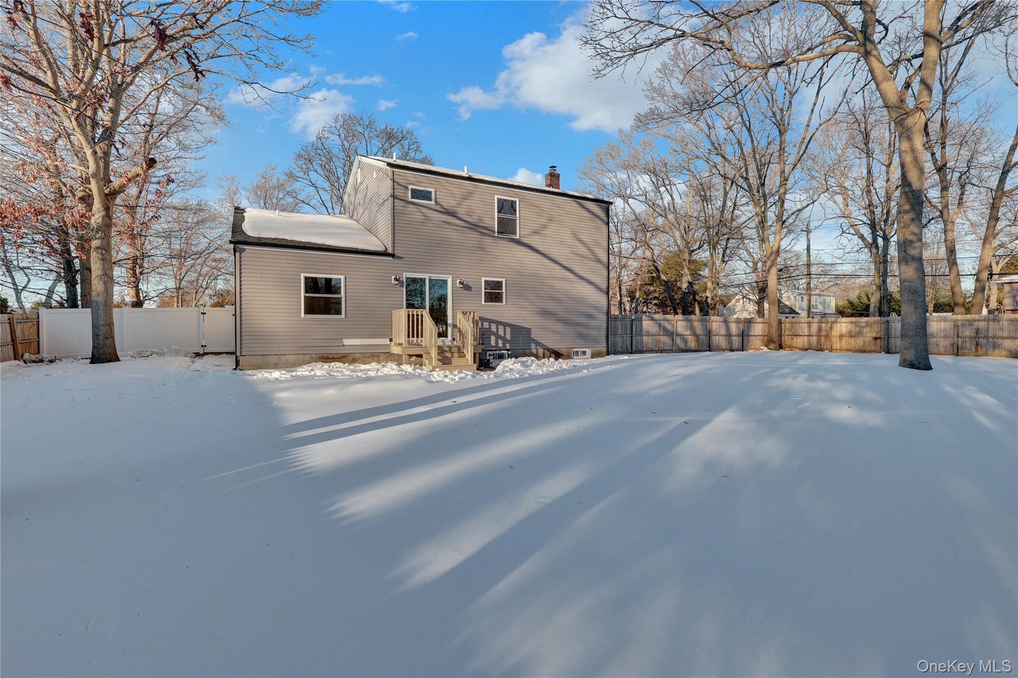 2 Cheshire Drive, Farmingville, NY 11738