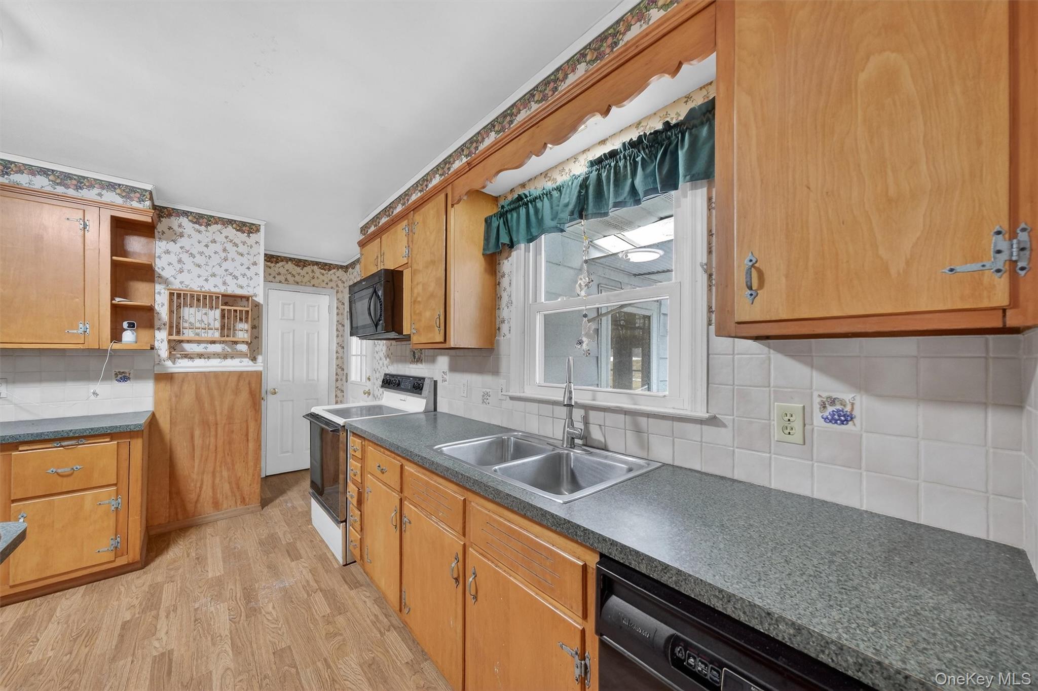 46 Stephanie Lane, Poughkeepsie, NY 12603