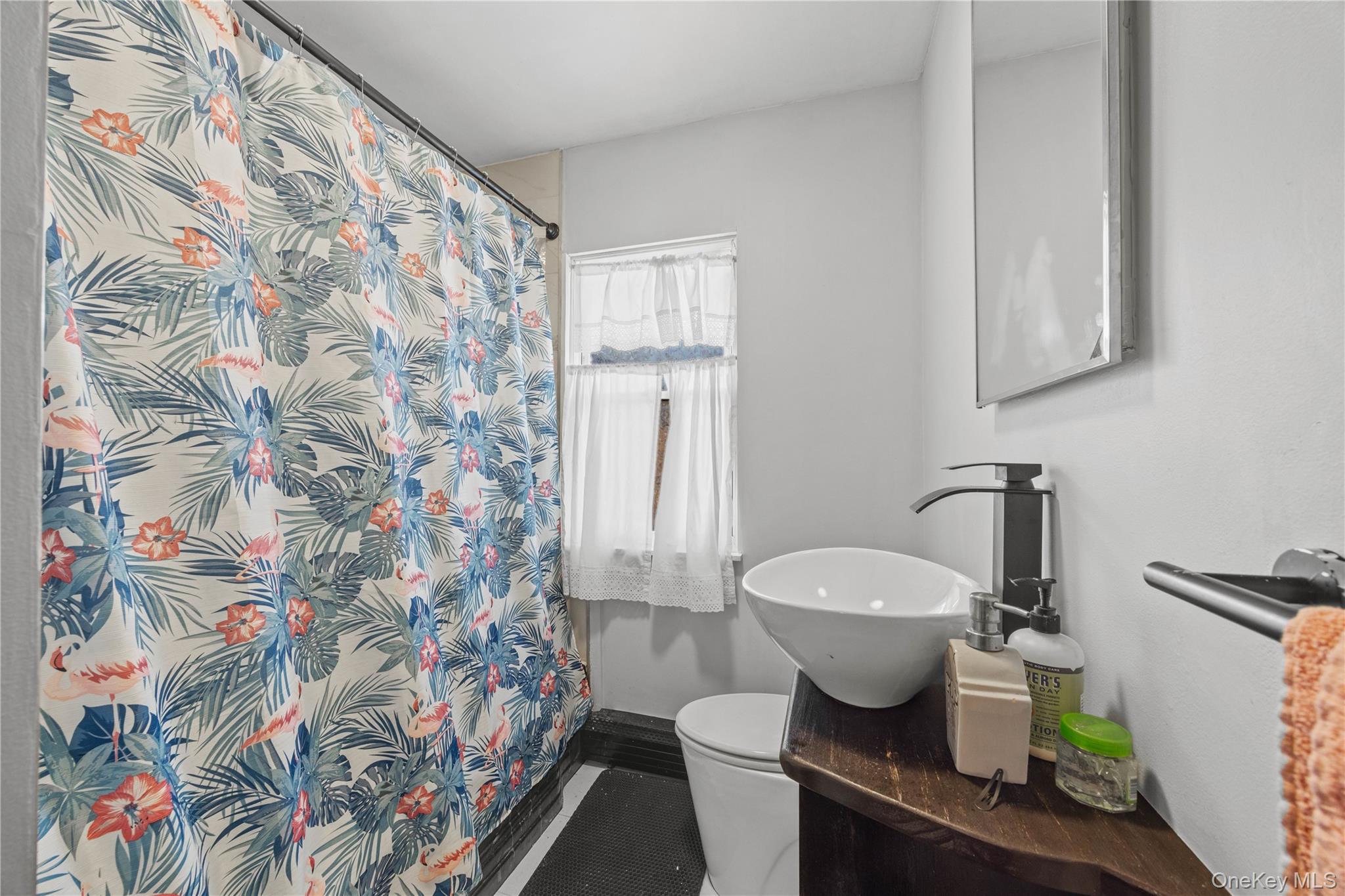 37 Moquette Row S, Yonkers, NY 10703