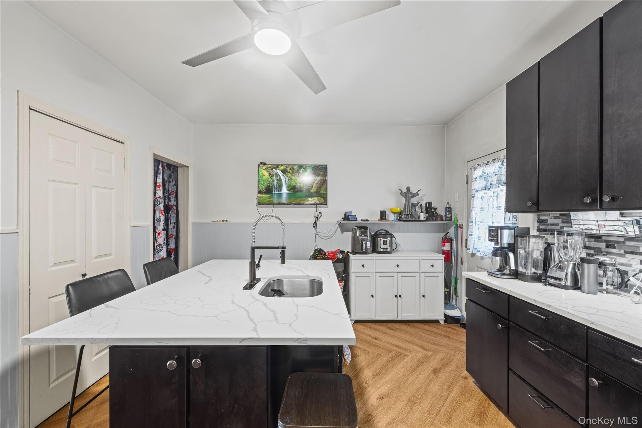 37 Moquette Row S, Yonkers, NY 10703