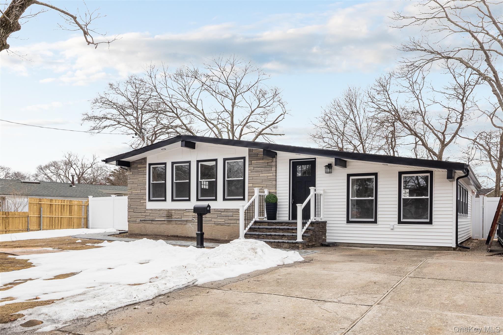 78 Sameul Street, Ronkonkoma, NY 11779