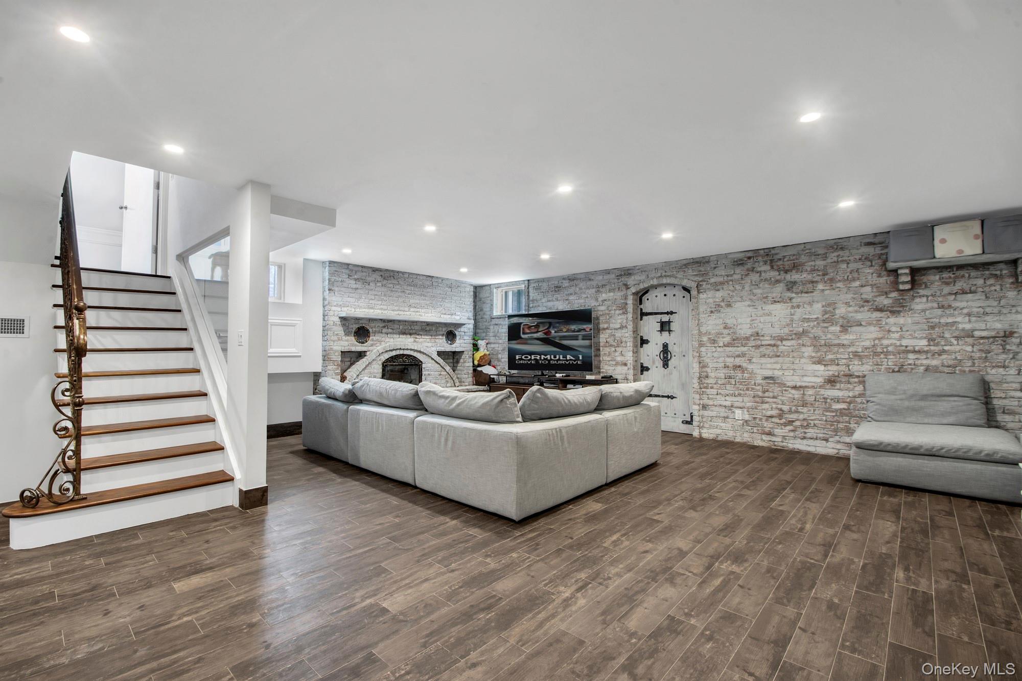 102 Shore Road, Douglaston, NY 11363