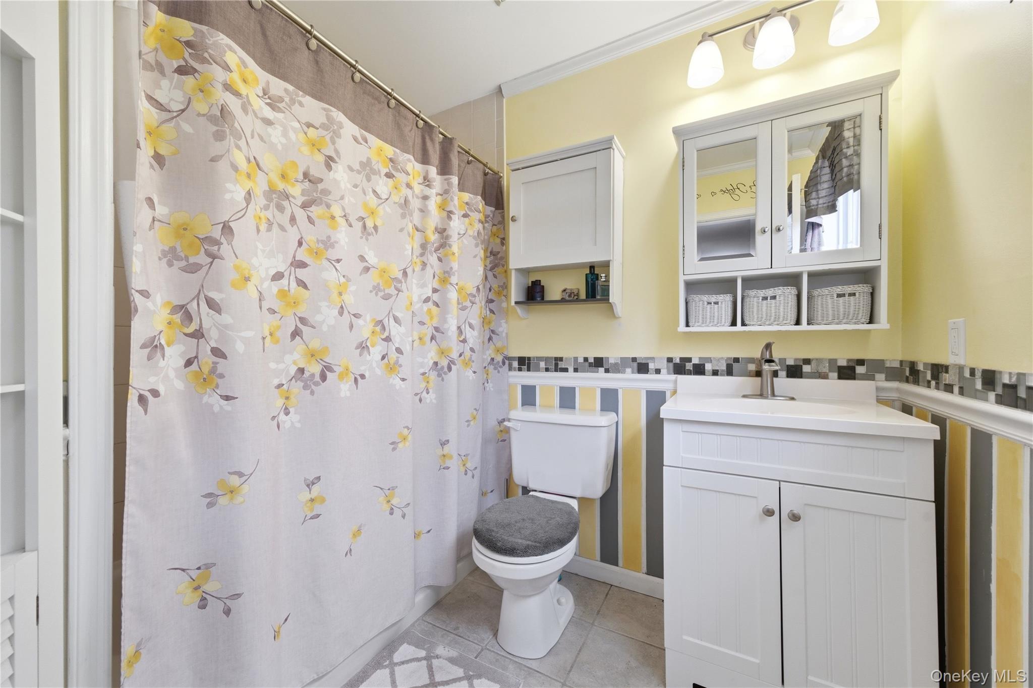 8 Lucy Court, Patchogue, NY 11772