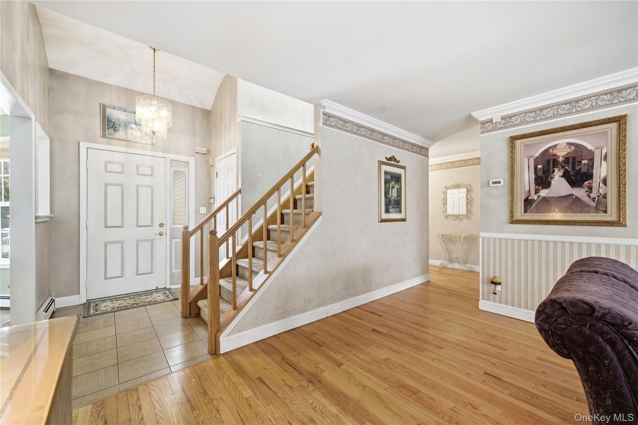 8 Lucy Court, Patchogue, NY 11772