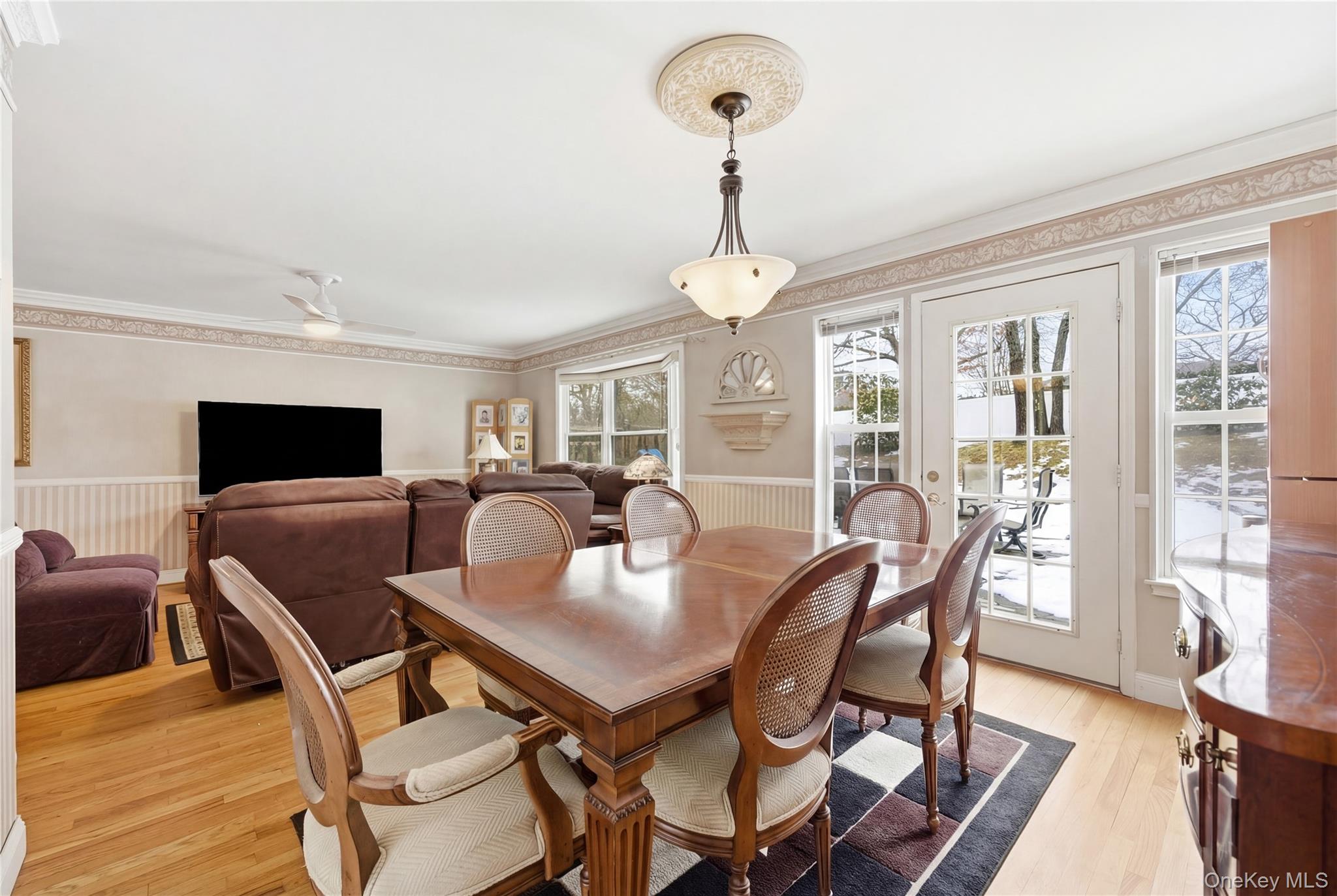 8 Lucy Court, Patchogue, NY 11772