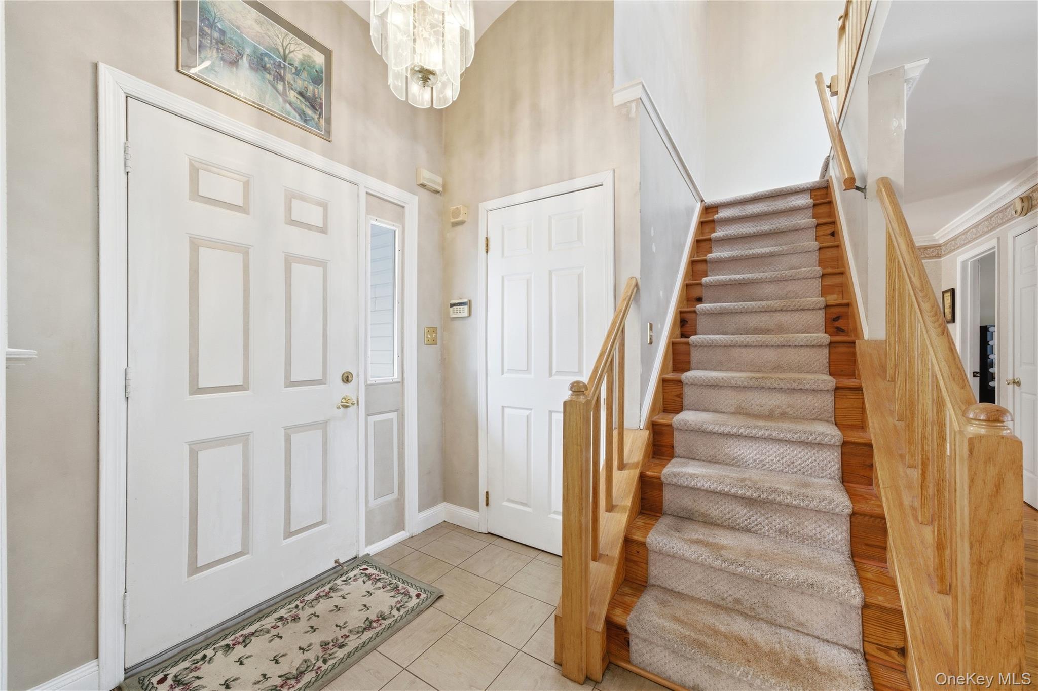 8 Lucy Court, Patchogue, NY 11772