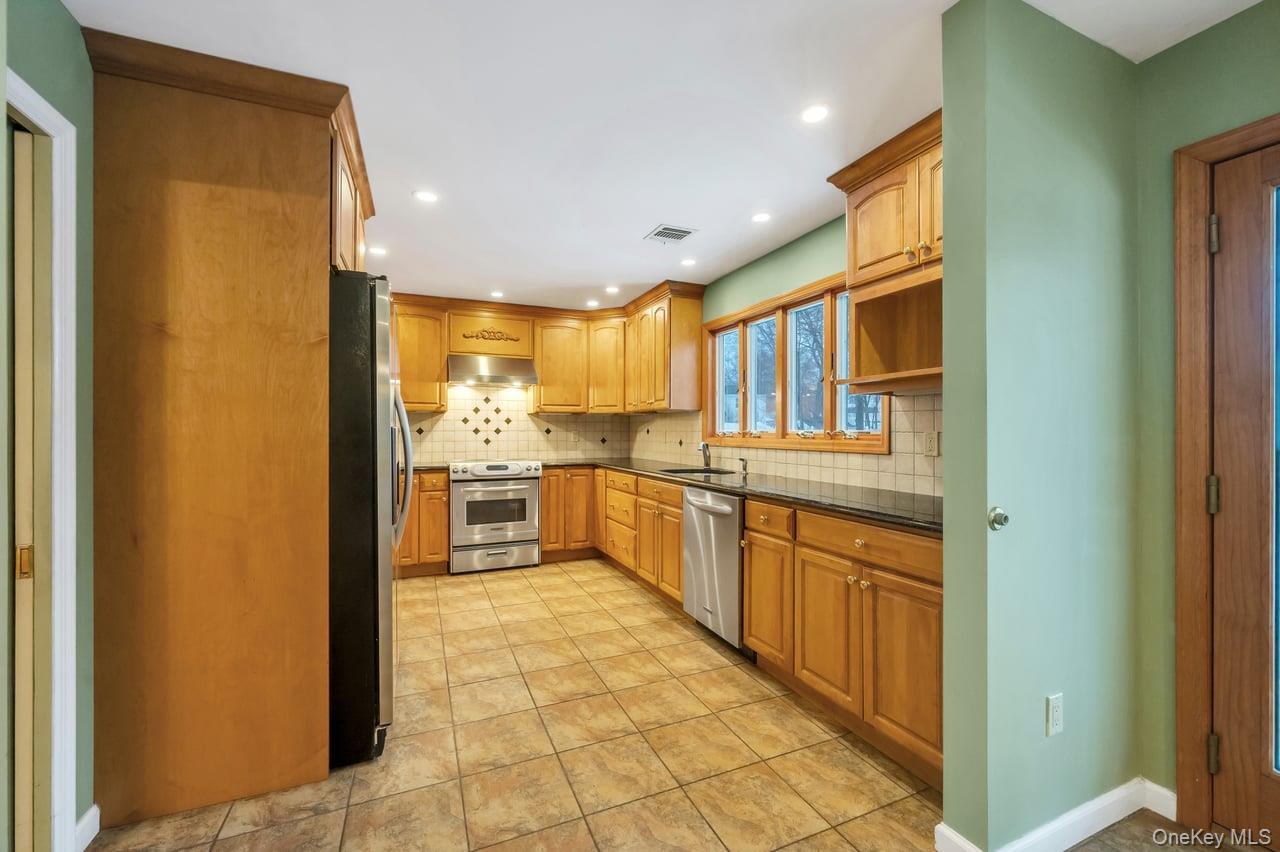 105 Browns Road, Nesconset, NY 11767