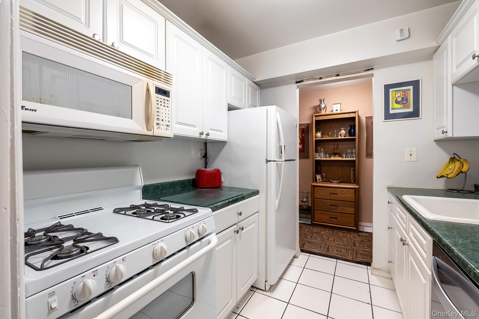 75 W 238th Street # 2D, Bronx, NY 10463