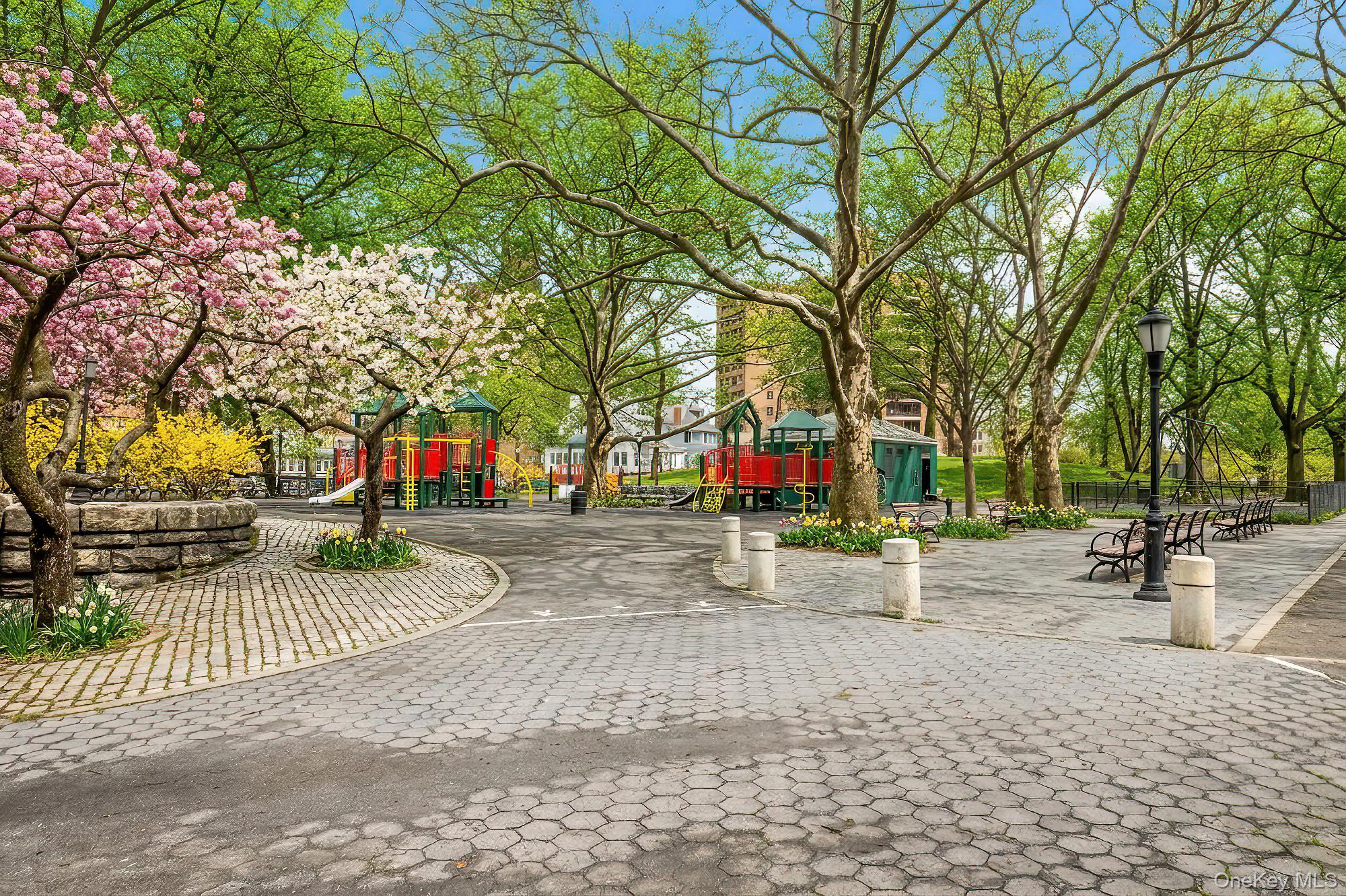 75 W 238th Street # 2D, Bronx, NY 10463