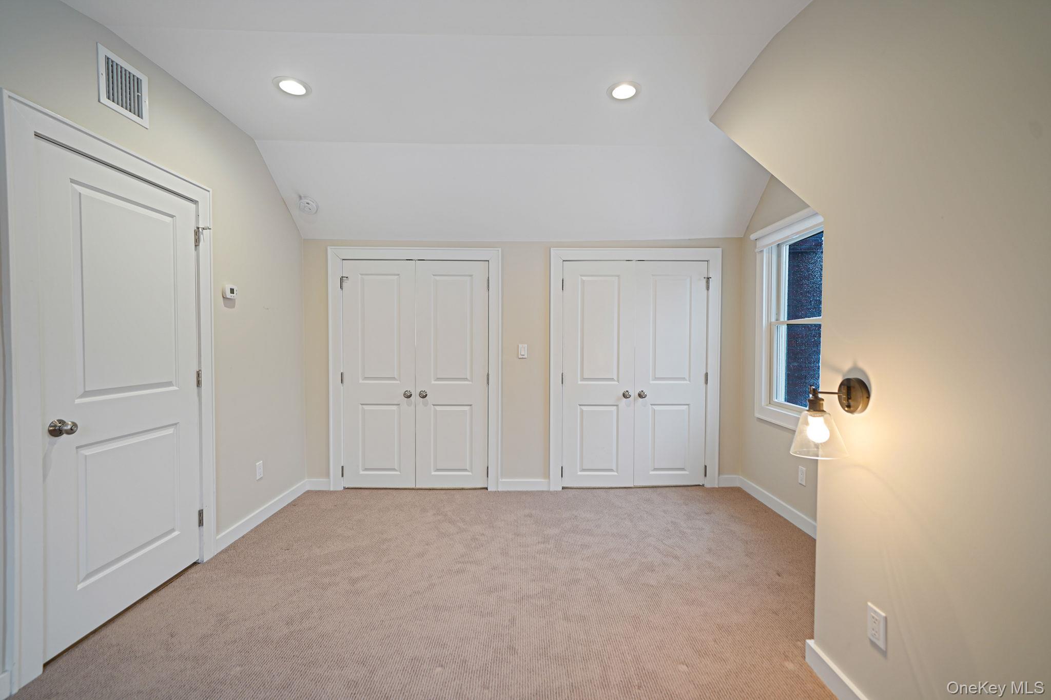 10 Terry Place, Center Moriches, NY 11934