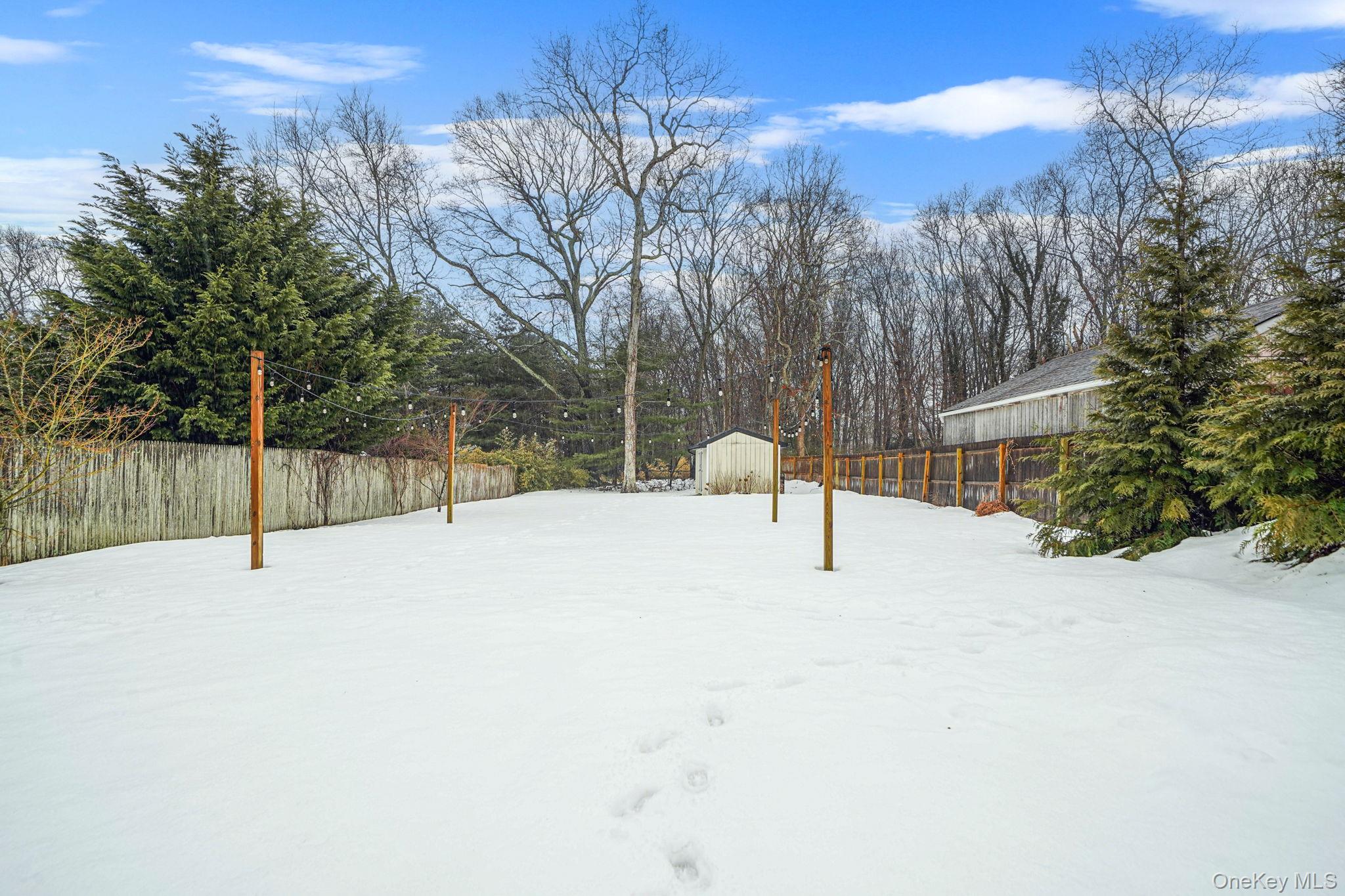 10 Terry Place, Center Moriches, NY 11934