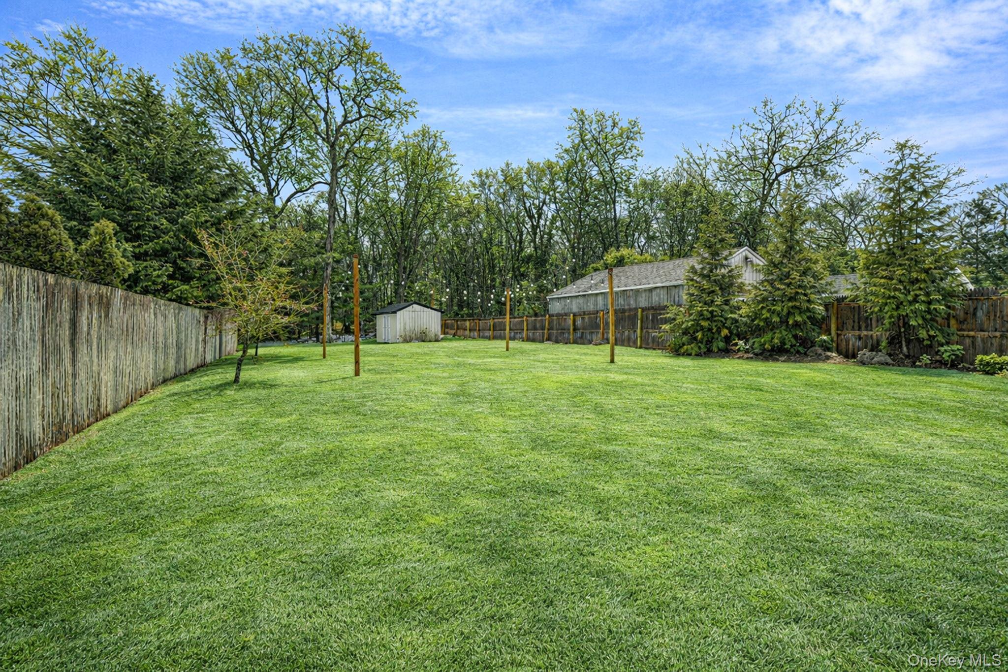 10 Terry Place, Center Moriches, NY 11934