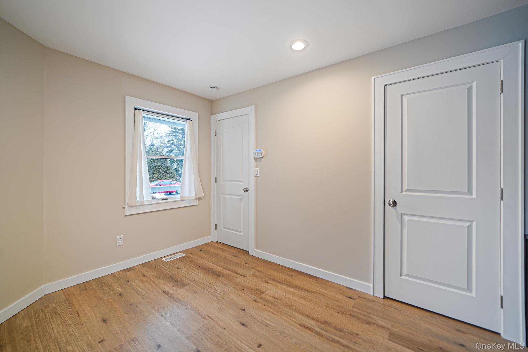 10 Terry Place, Center Moriches, NY 11934