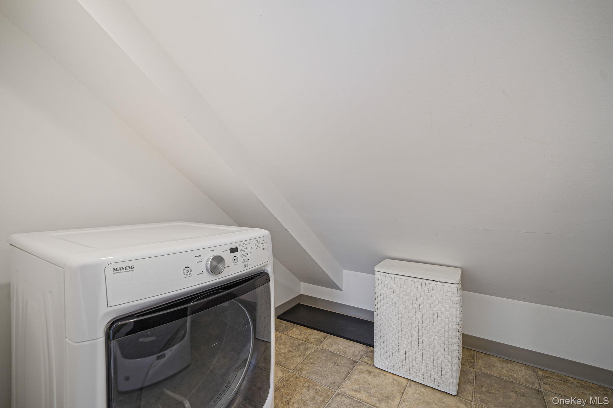 10 Terry Place, Center Moriches, NY 11934