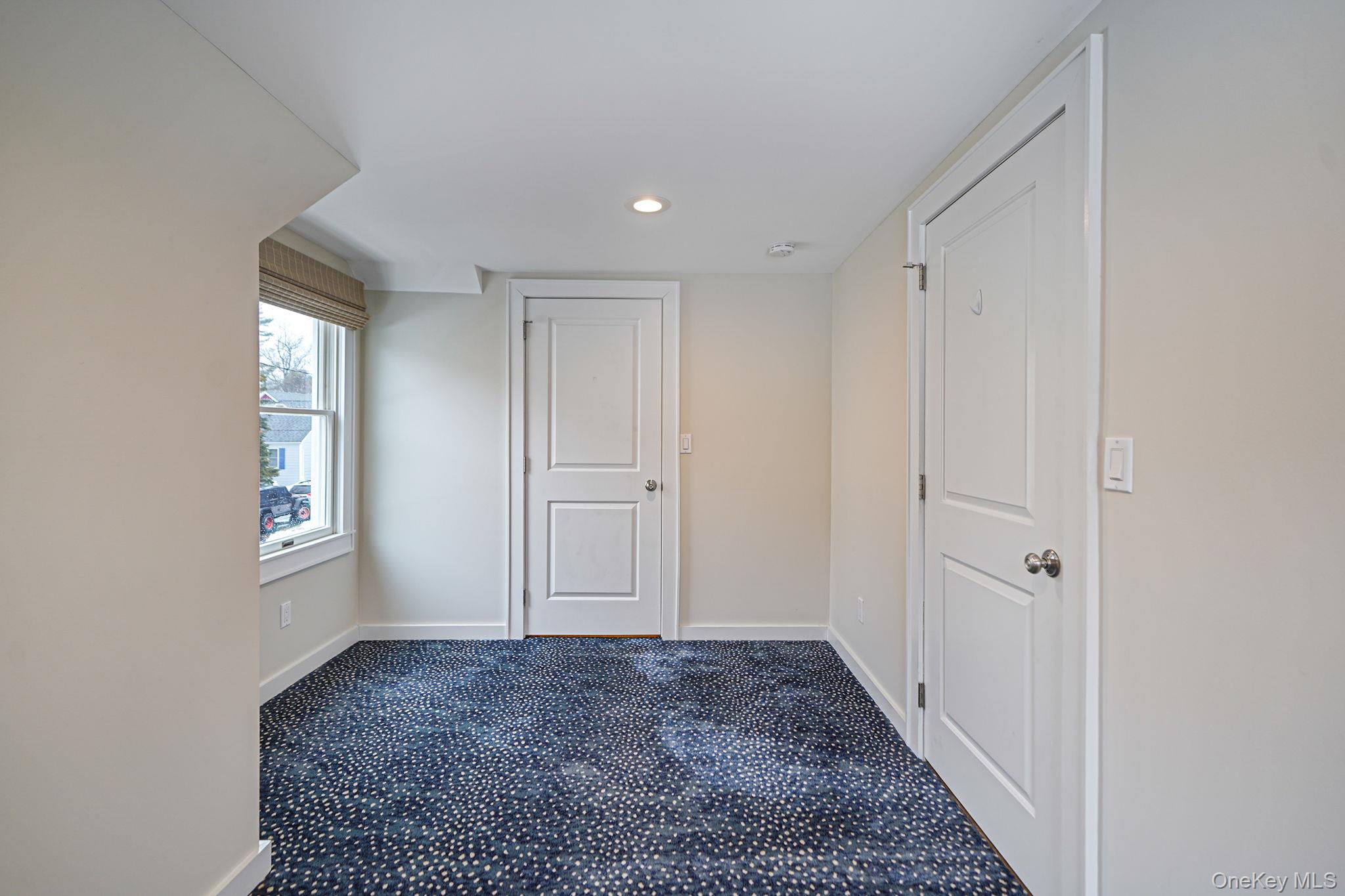 10 Terry Place, Center Moriches, NY 11934