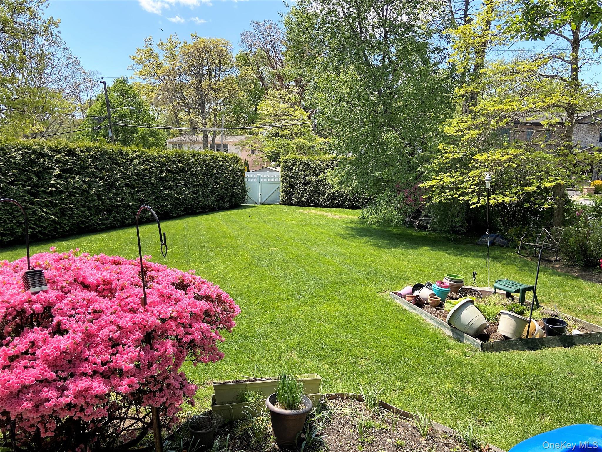 42 Hamilton Road # Left, North Merrick, NY 11566