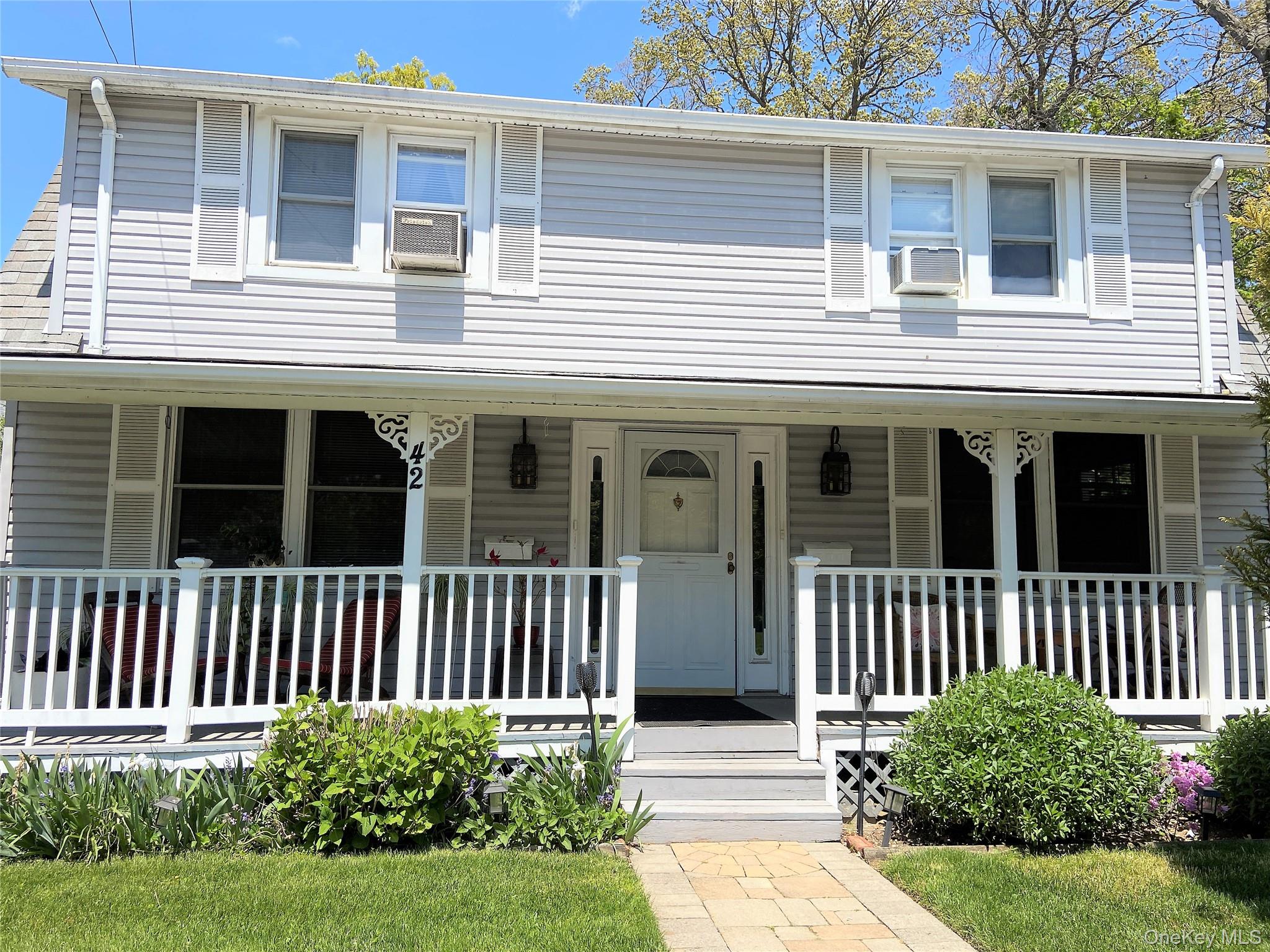 42 Hamilton Road # Left, North Merrick, NY 11566