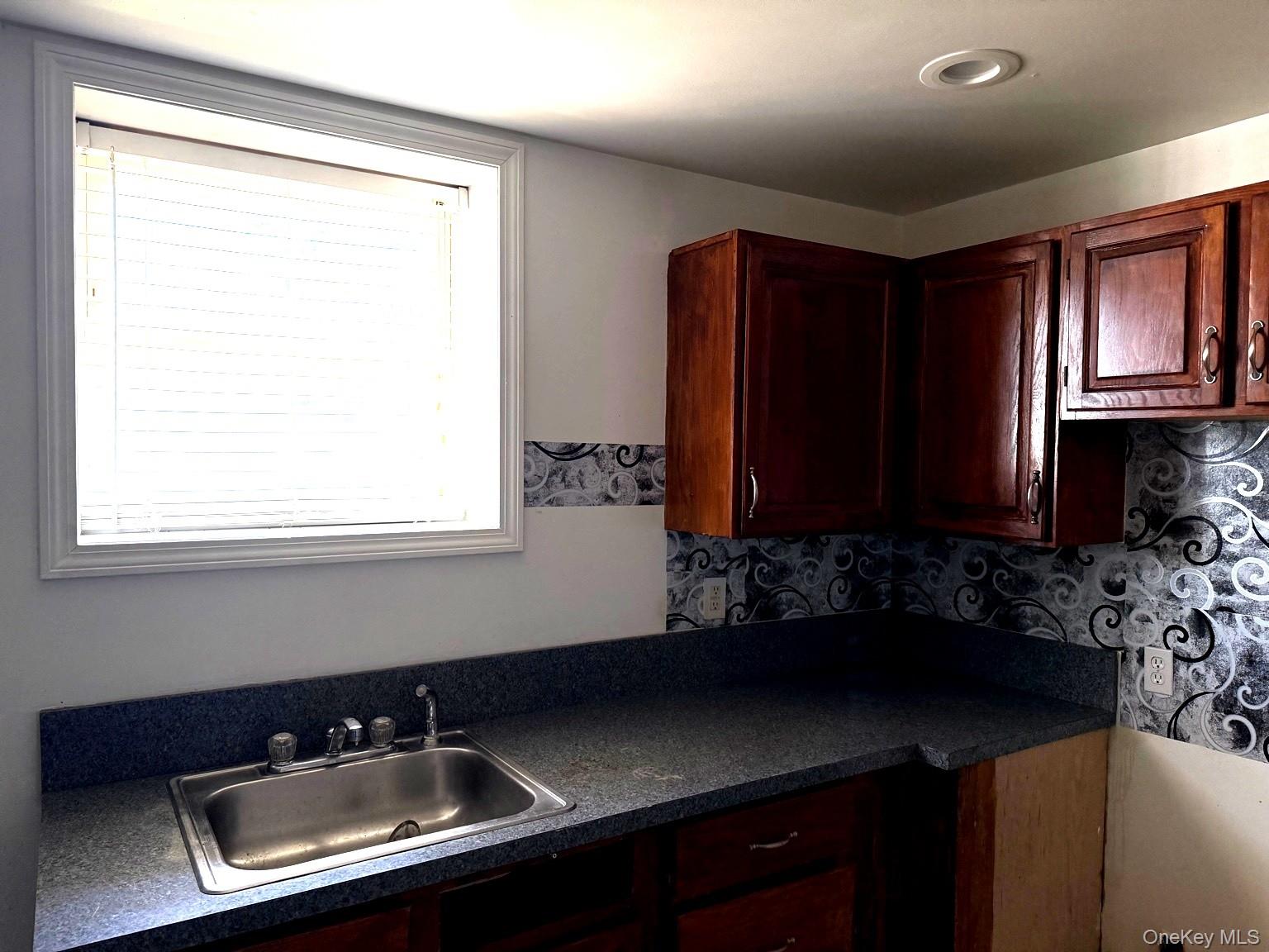 77 Washington Avenue, Mastic, NY 11950