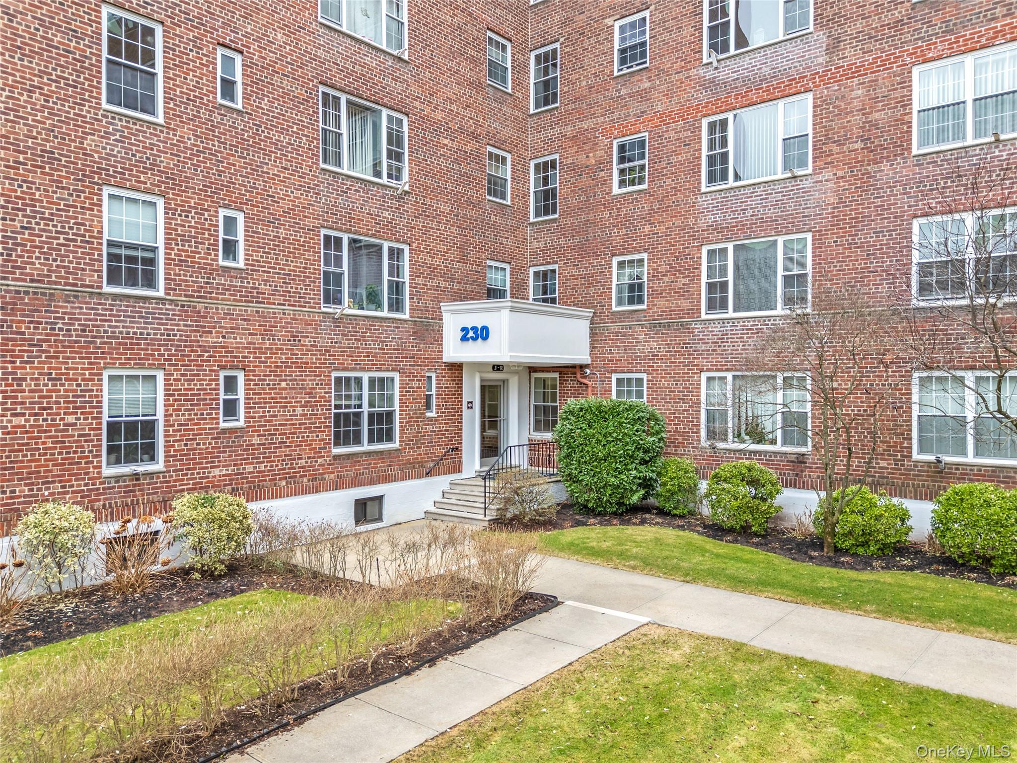 230 Pelham Road # 4L, New Rochelle, NY 10805