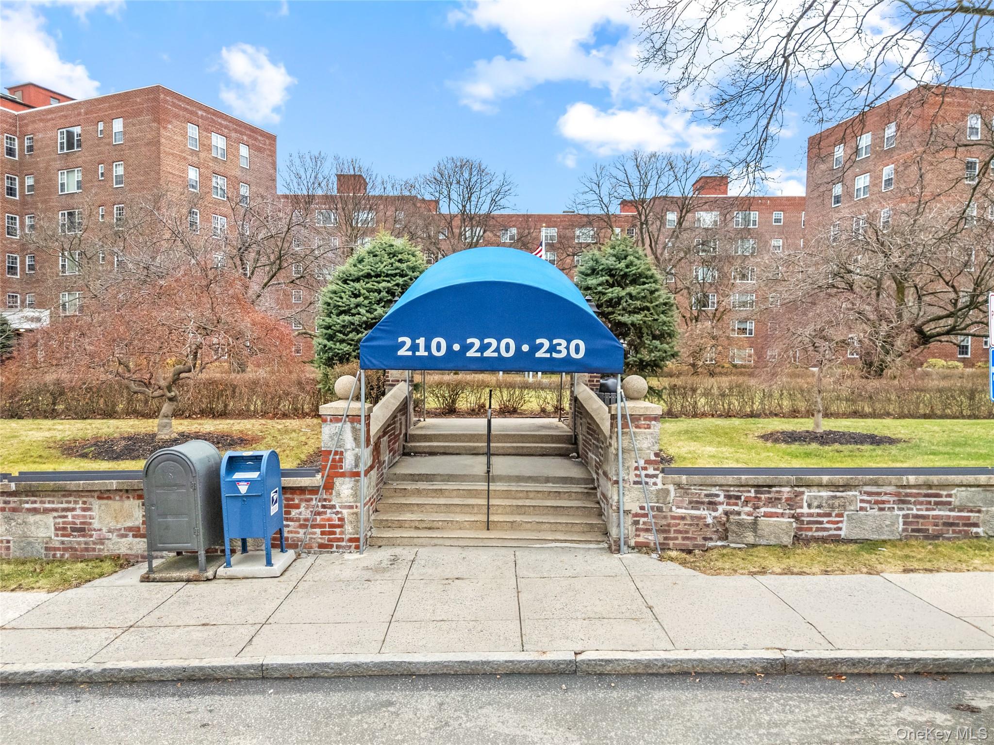 230 Pelham Road # 4L, New Rochelle, NY 10805
