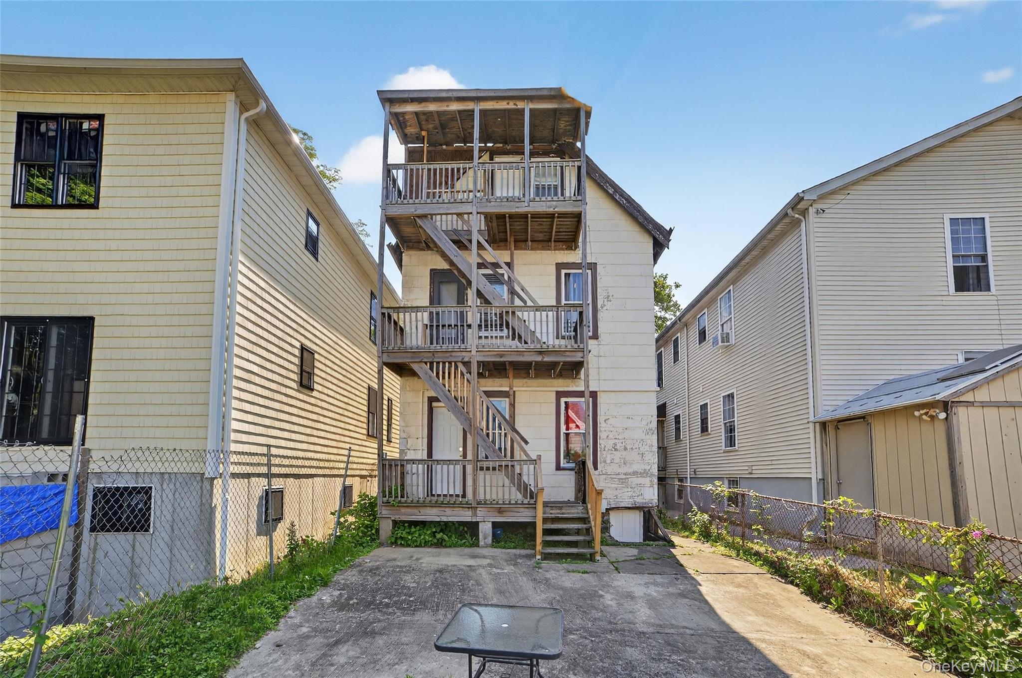 439 S 7th Avenue, Mount Vernon, NY 10550