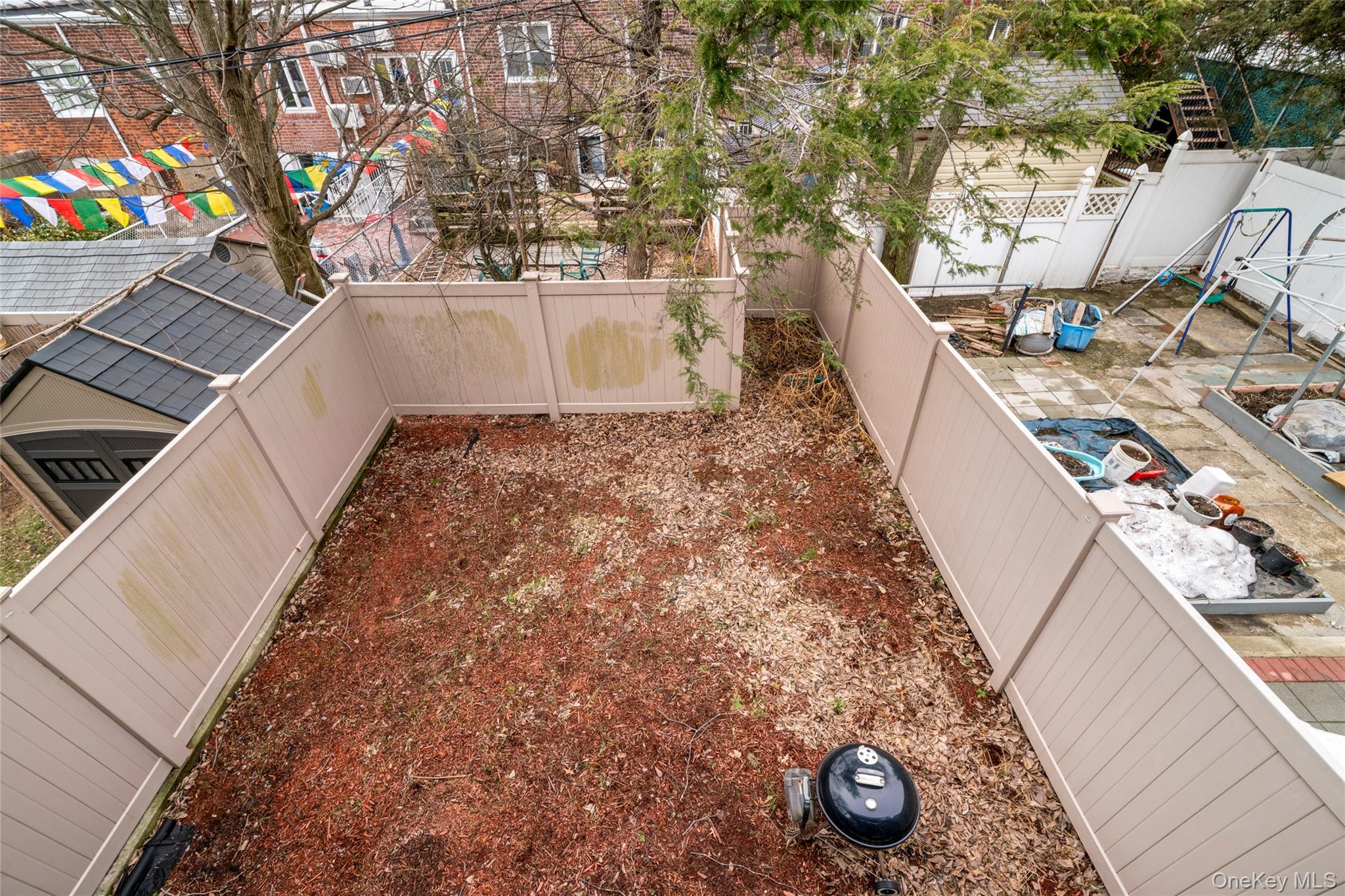 5812 77th Place, Middle Village, NY 11379