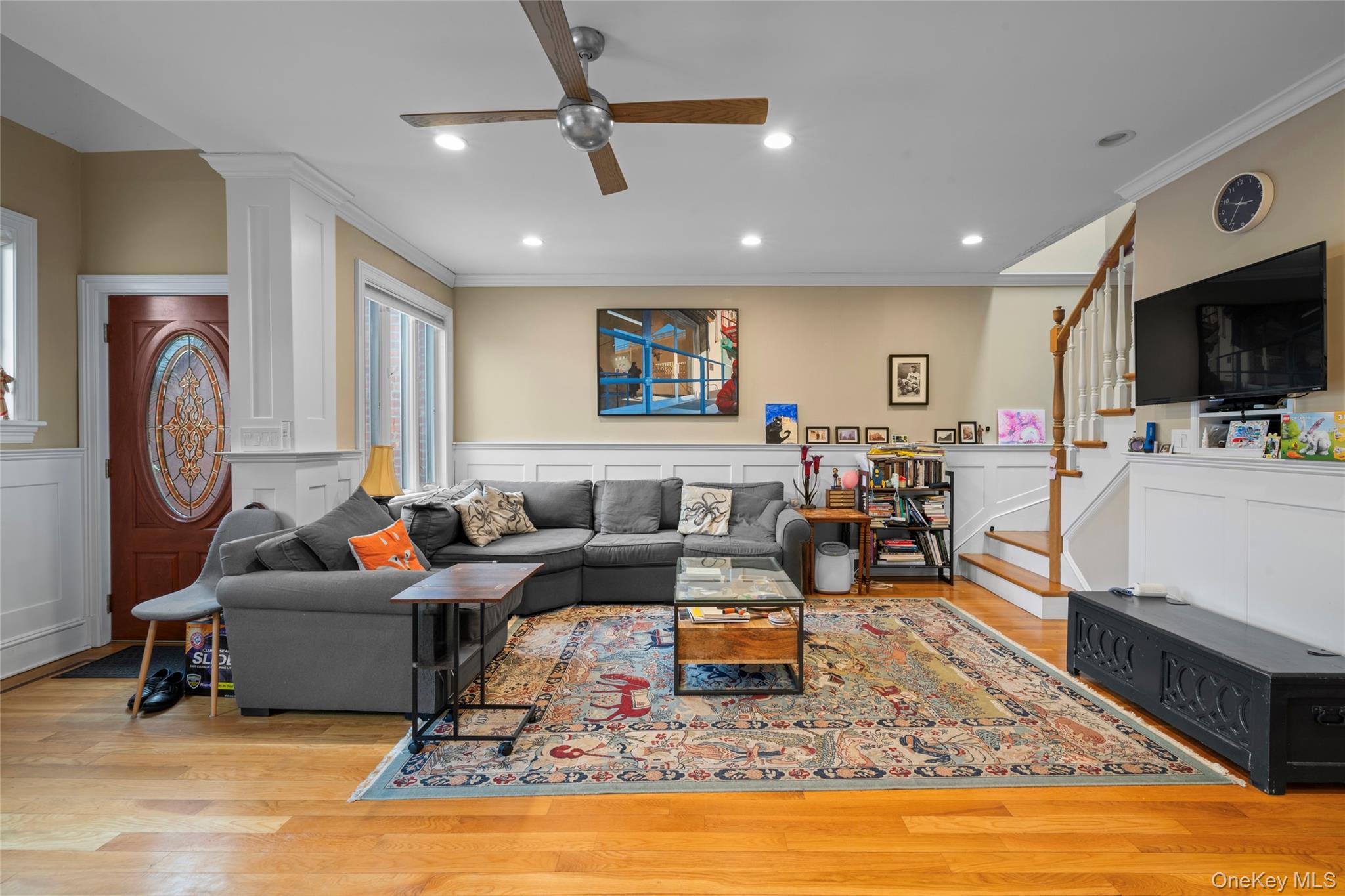 5812 77th Place, Middle Village, NY 11379