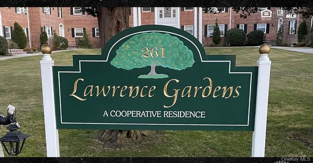 261 Central Avenue # A4, Lawrence, NY 11559