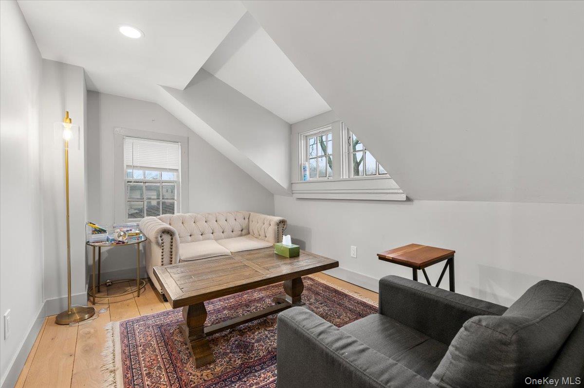 64 Broadway, Amityville, NY 11701