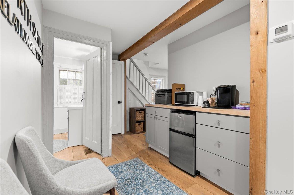 64 Broadway, Amityville, NY 11701