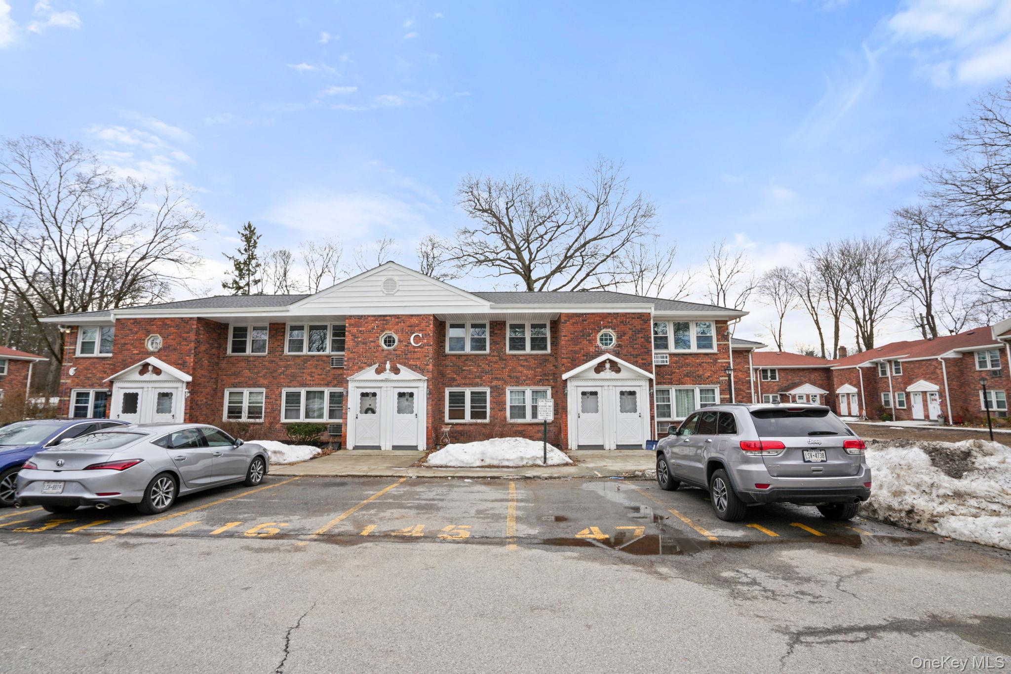 2710 South Road # C6, Poughkeepsie, NY 12601