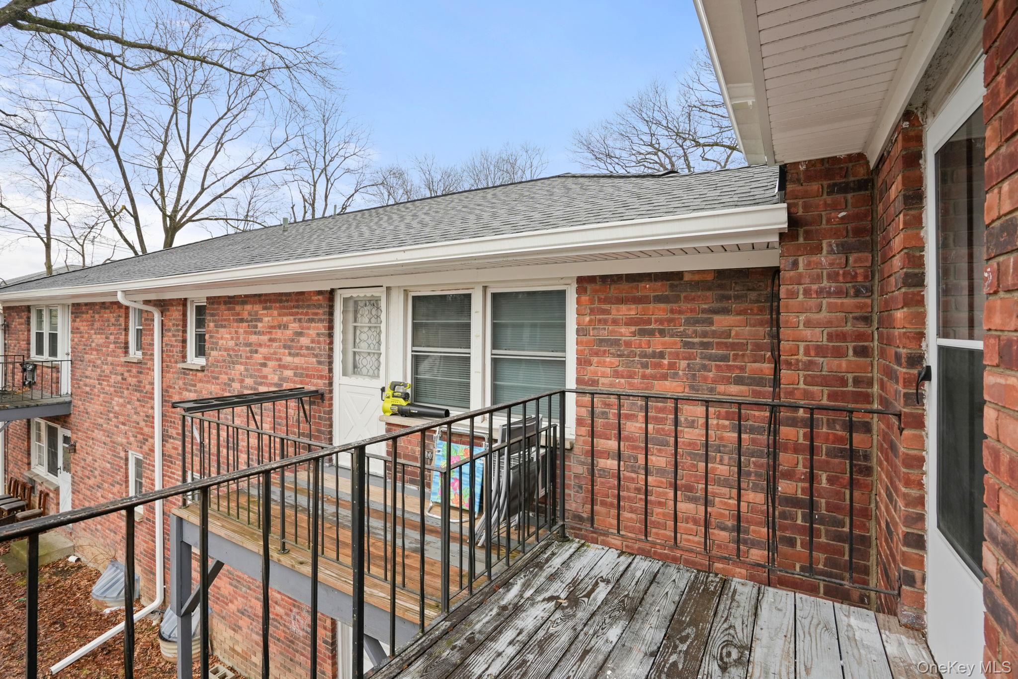 2710 South Road # C6, Poughkeepsie, NY 12601