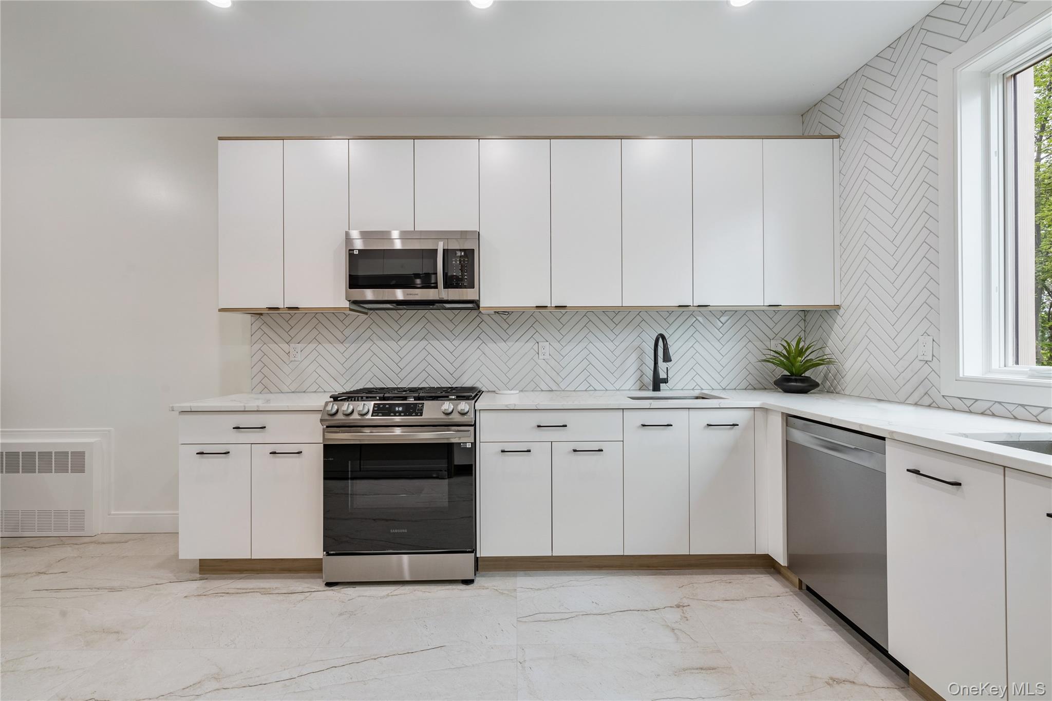 17 Union Road # 206, Spring Valley, NY 10977